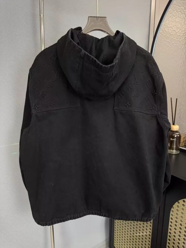 Louis Vuitton LOUIS VUITTON Black embossed dark pattern presbyopic full l Size US M / EU 48-50 / 2 - 2 Thumbnail
