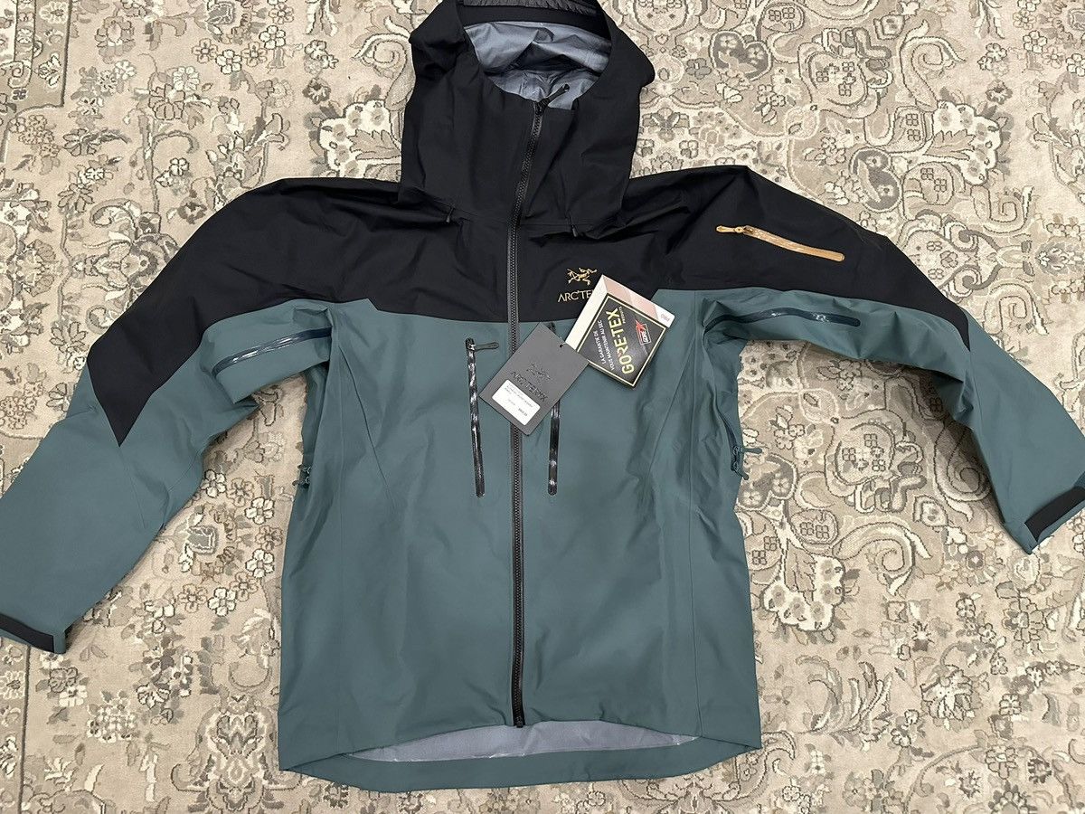 Arc'Teryx Arc’teryx Alpha SV Dark Magic 24K | Grailed