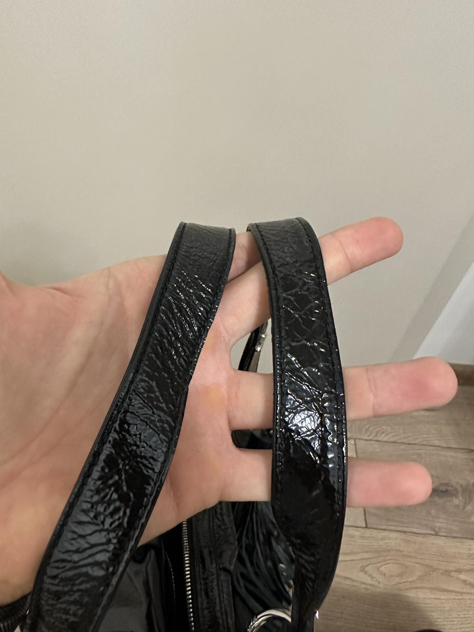 MCM MCM Spellout Logo Patent Leather Black Bag Size ONE SIZE - 9 Thumbnail