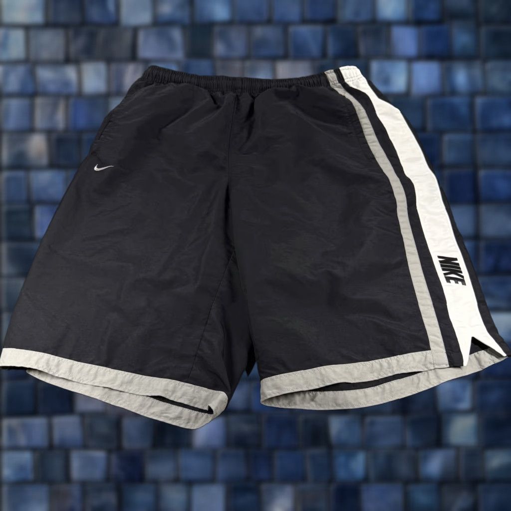 Nike Nike Shorts Men XL Athletic Baggy Wide Leg Hybrid Swim Black Silver Gray Size US 36 / EU 52 - 1 Thumbnail