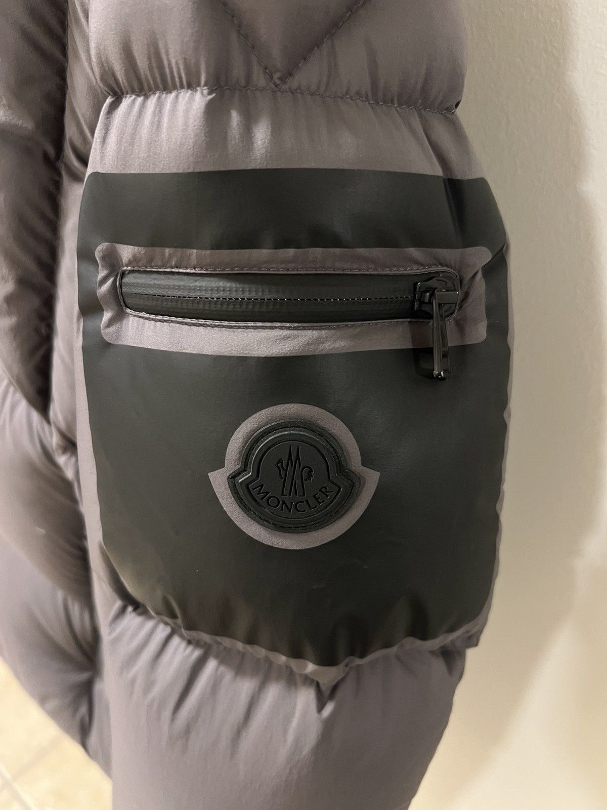 Moncler Moncler Arcachon Giubbotto Hooded Down Jacket Gray Nylon Size US M / EU 48-50 / 2 - 8 Thumbnail