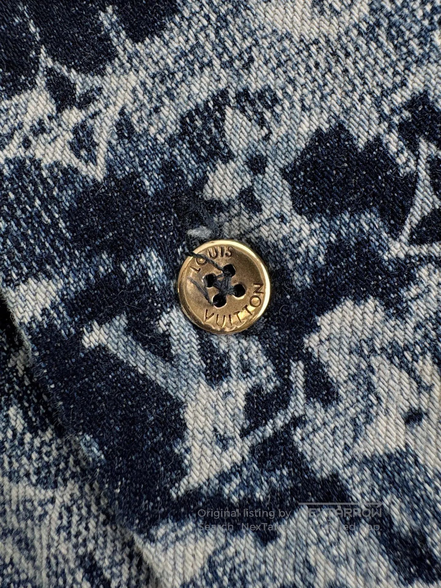 Louis Vuitton Louis Vuitton LV Logo Denim Short Sleeve Shirt. Size US L / EU 52-54 / 3 - 3 Thumbnail