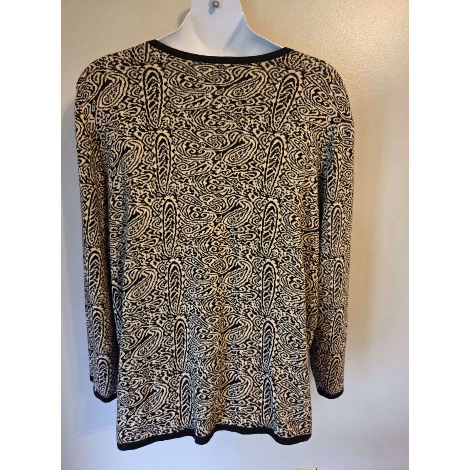 Vintage Liz & Me Sweater Black Beige Paisley Print V-Neck 4X Womens Size XXL / US 16-18 / IT 52-54 - 5 Thumbnail