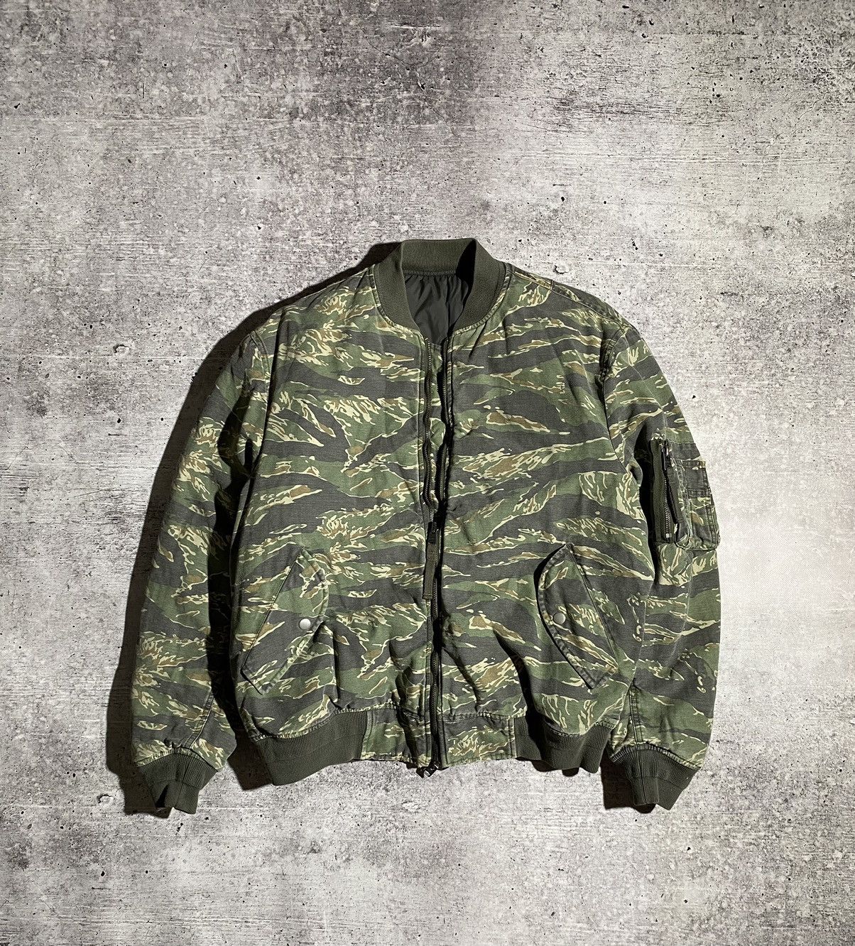 Allsaints × Vintage 🐃ALLSAINTS bilateral vintage BOMBER Size US M / EU 48-50 / 2 - 2 Thumbnail