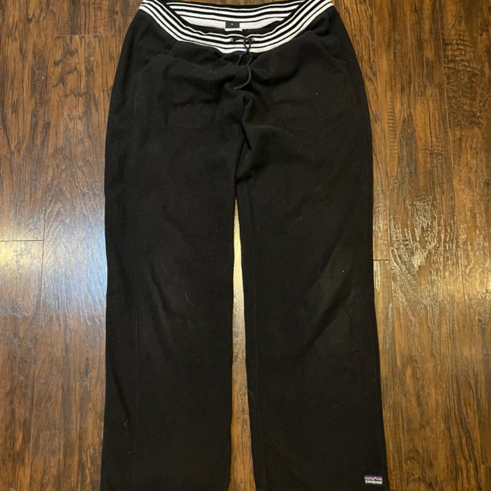Patagonia Black patagonia sweatpants size m Size 30" / US 8 / IT 44 - 1 Thumbnail