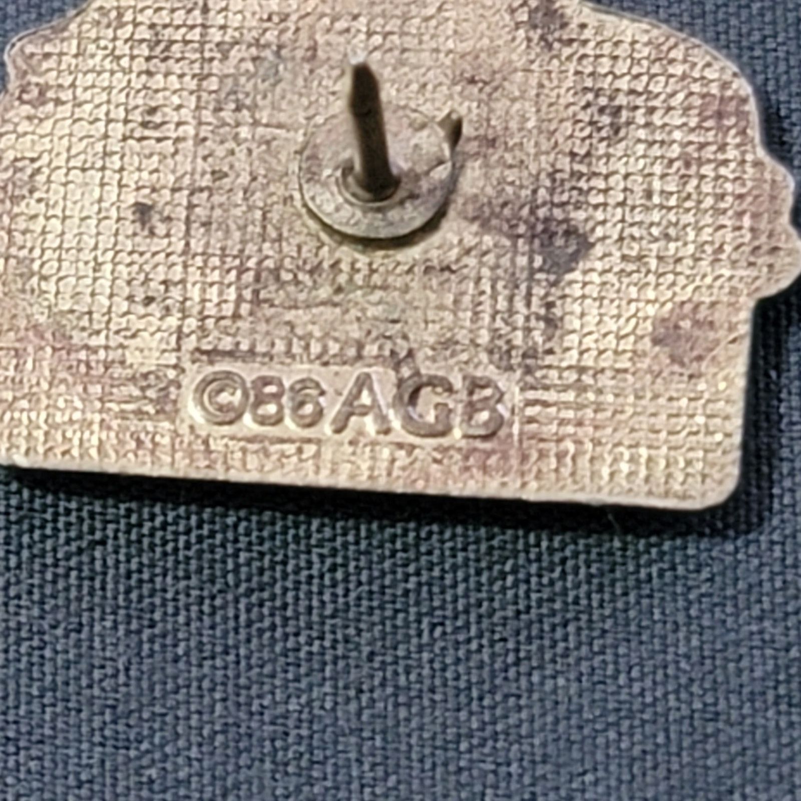 The Unbranded Brand Vtg 1986 Boogie Buggy VW Volkswagen Beetle Bug Lapel Pin Size ONE SIZE - 3 Thumbnail