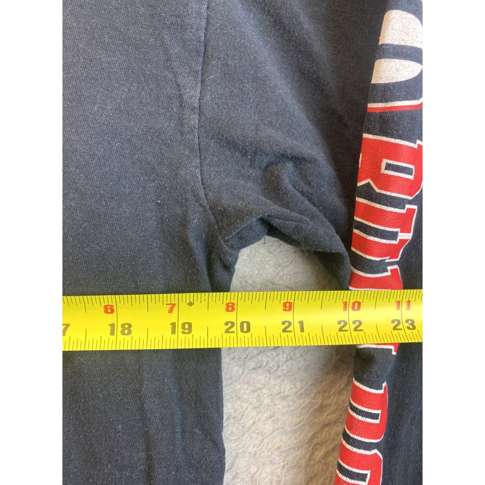 Vintage VINTAGE Russell Georgia Bulldogs T-Shirt Long Sleeve L Adult Men Black 90s Football Size US L / EU 52-54 / 3 - 5 Thumbnail