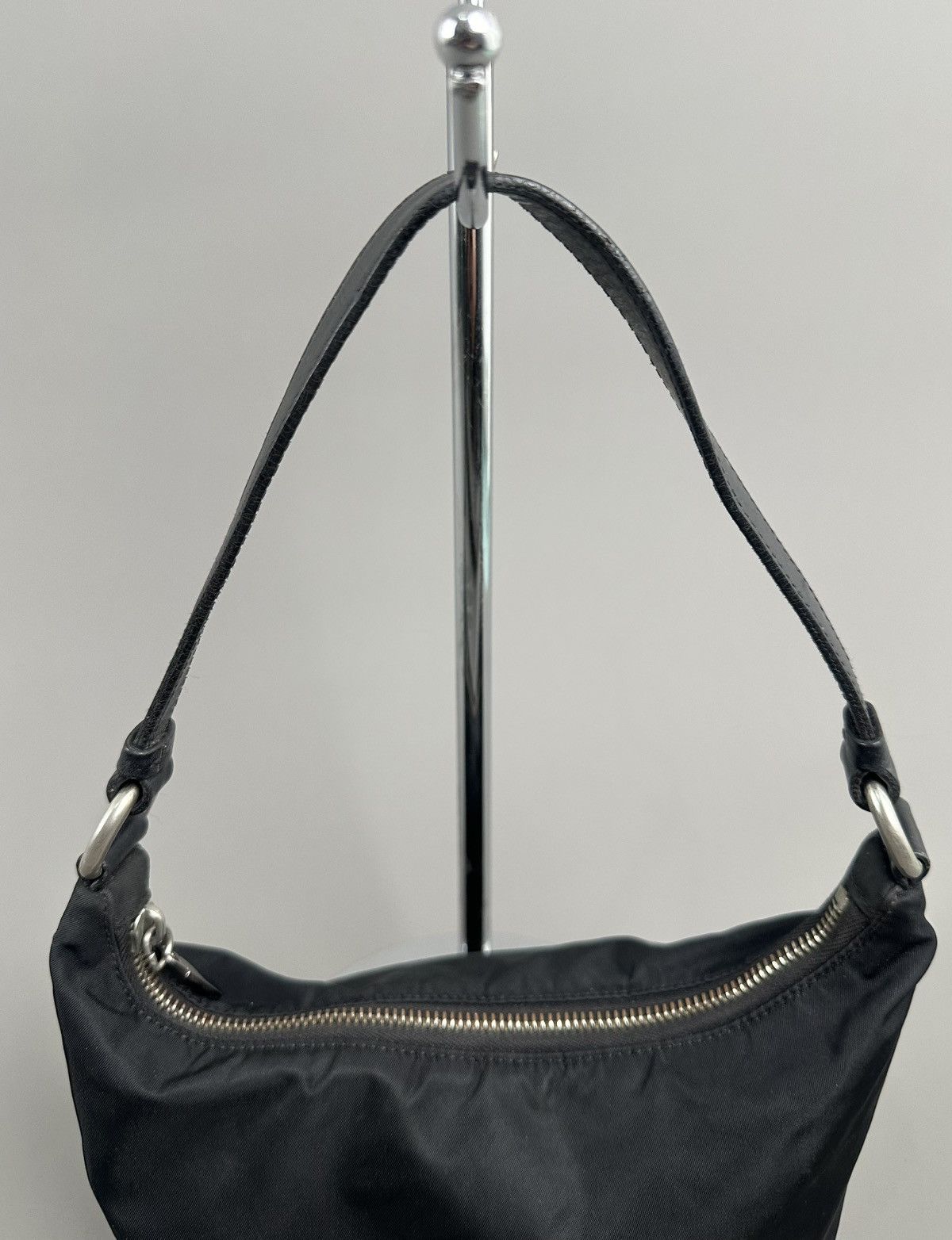 Prada Prada - Vintage Tessuto Nylon Shoulder Bag - Triangle Logo Size ONE SIZE - 10 Thumbnail
