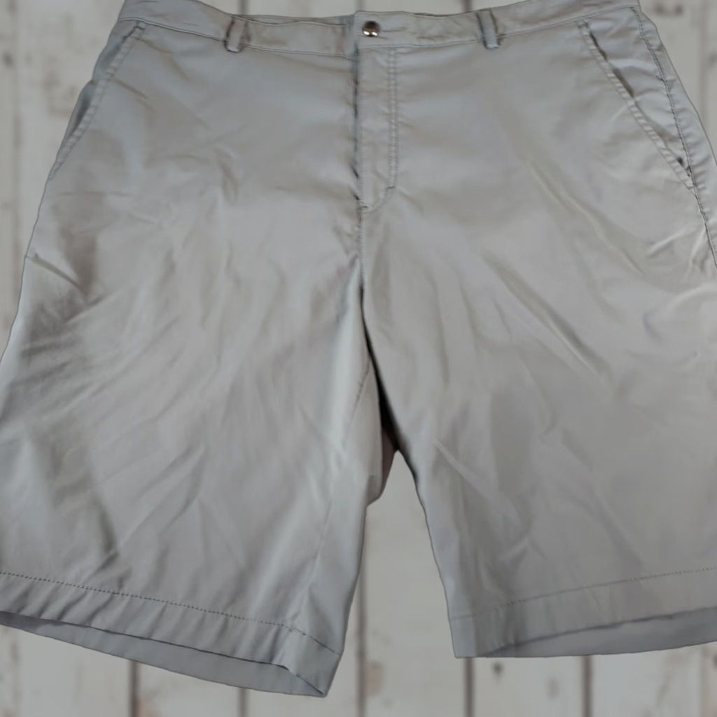 Calvin Klein VINTAGE? No. Calvin Klein Shorts Grey Mens Size 38 Chino Golf Design Zip Fly Bermuda Shirt? Size US 38 / EU 54 - 1 Thumbnail