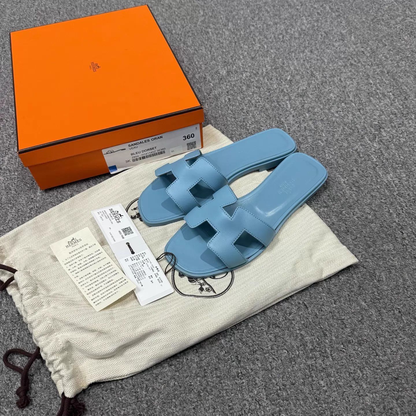 Hermes HERMES Oran Flat H Sandal 36 Unworn Size US 5.5 / IT 35.5 - 1 Thumbnail