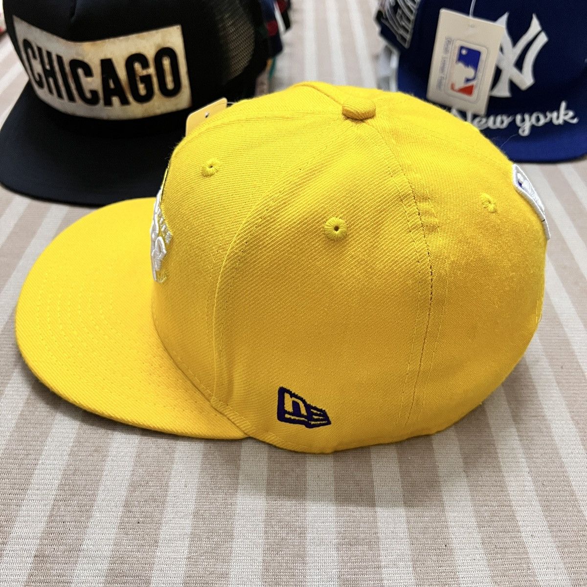 New Era LA Lakers Yellow Snapback Hat Cap Size ONE SIZE - 4 Thumbnail