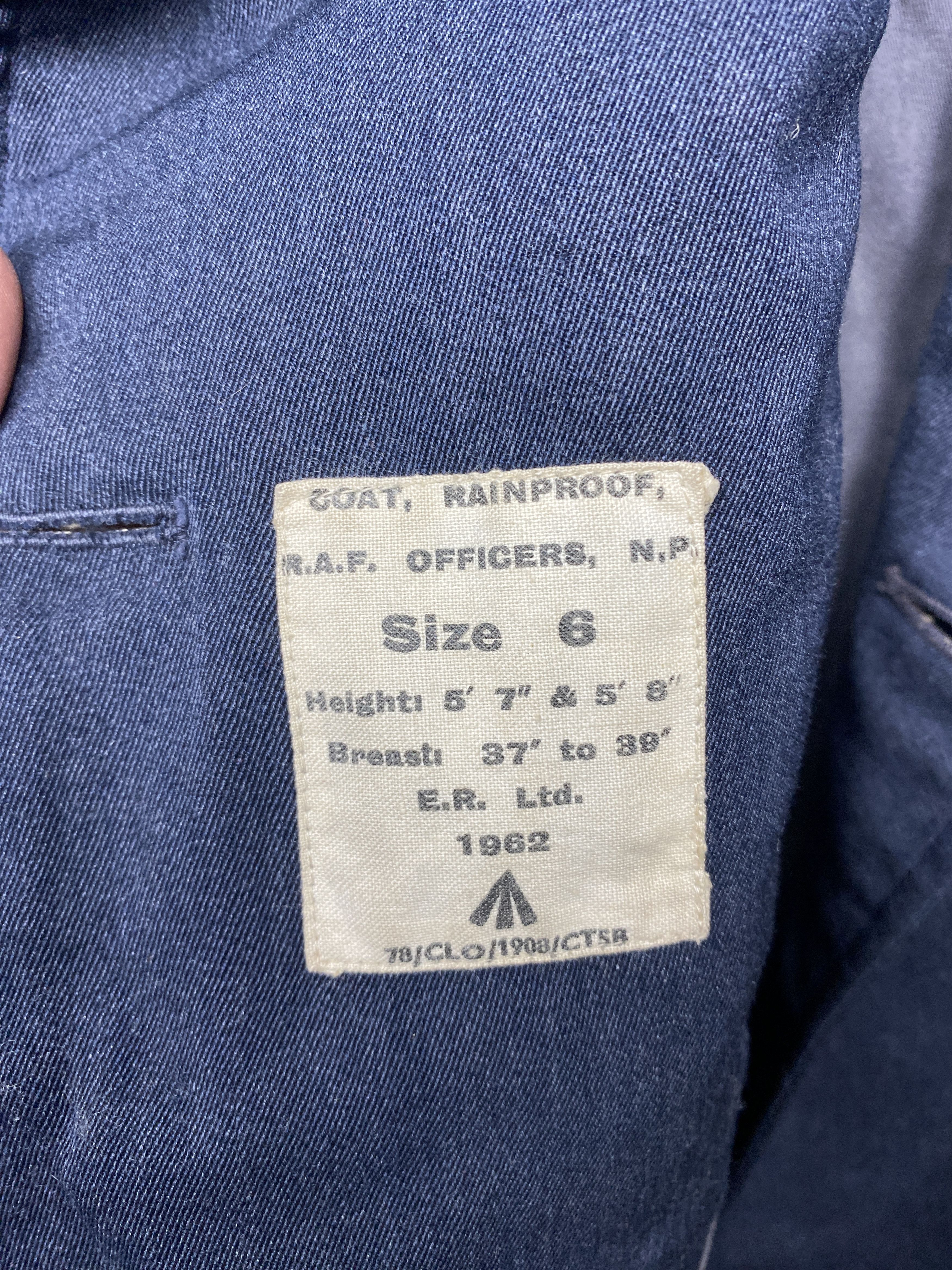 Vintage R.A.F. Officers 1962 Vintage Military Coat Jacket Size US L / EU 52-54 / 3 - 5 Thumbnail