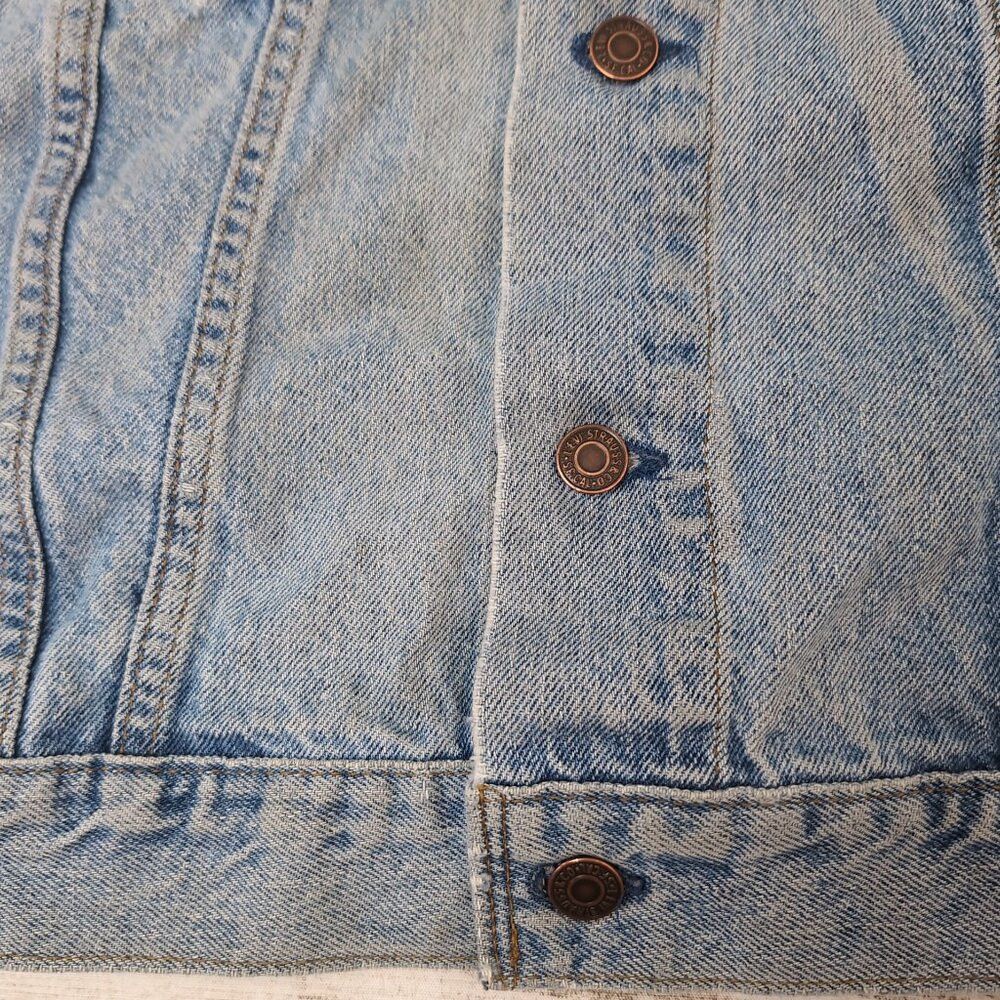 Levi's Levi’s 70505 Denim Trucker Jacket Light Wash Made in USA Or Size US S / EU 44-46 / 1 - 3 Thumbnail