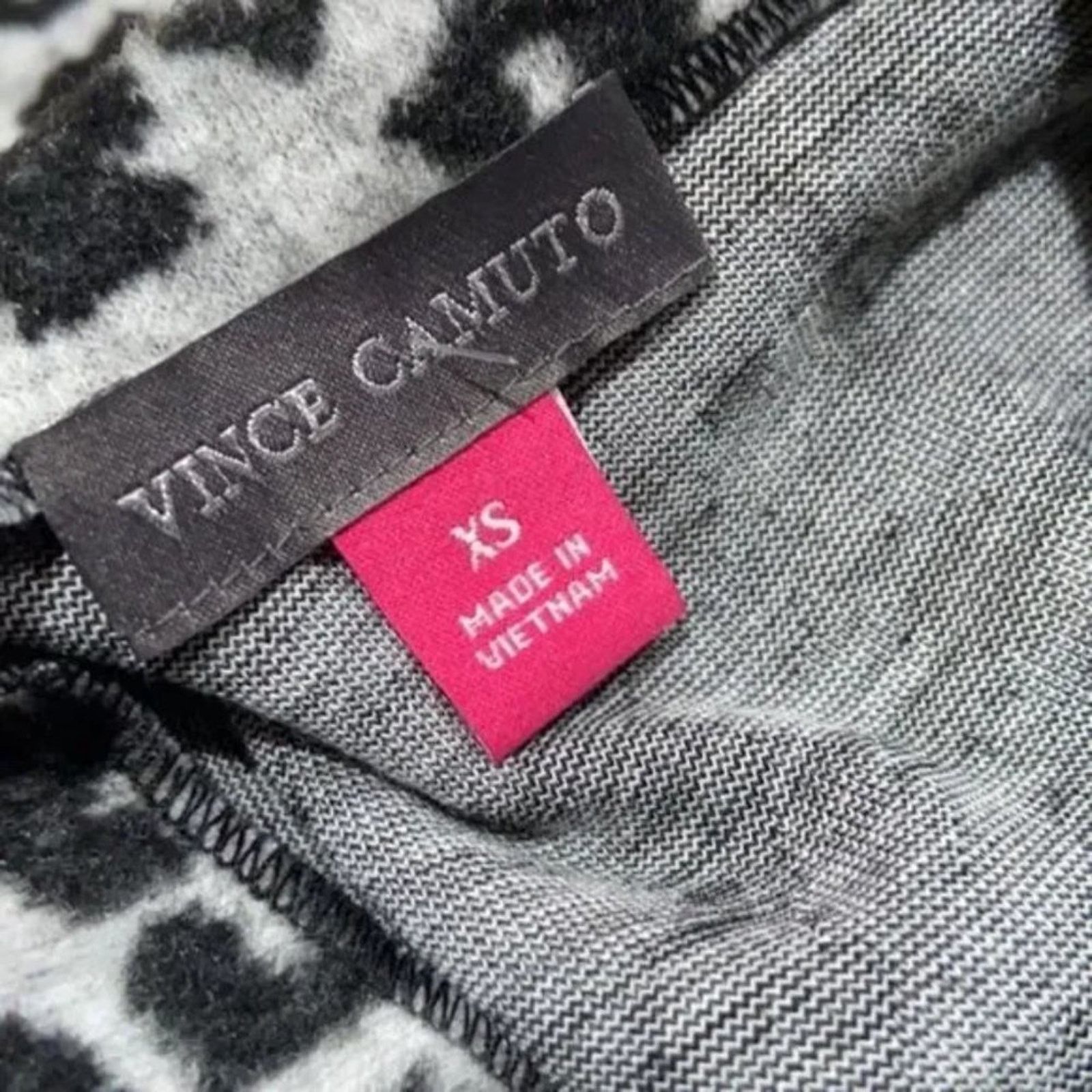 Vince Camuto VINCE CAMUTO Gray Leopard Jacquard Cozy Dolman Sleeve Top Size XS / US 0-2 / IT 36-38 - 4 Thumbnail