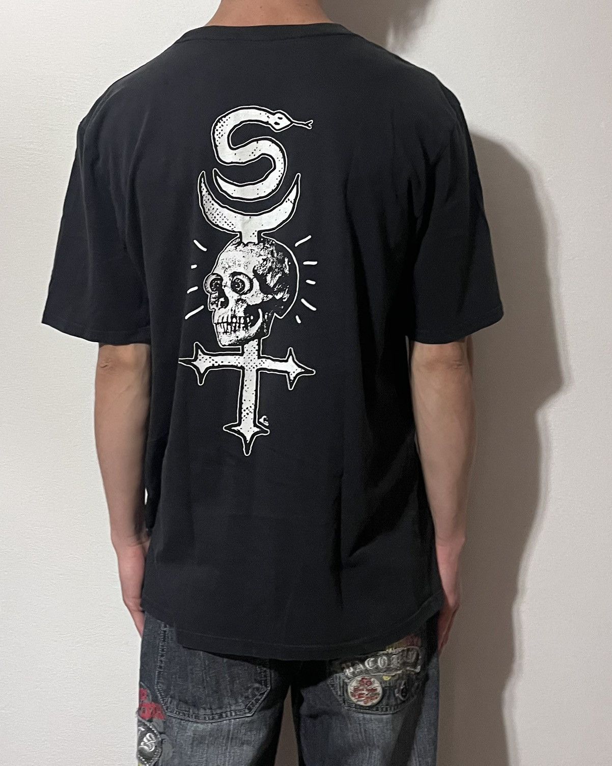 Quiksilver Quiksilver Vintage Skull Snake Cross Graphic T-Shirt Size US XL / EU 56 / 4 - 2 Thumbnail