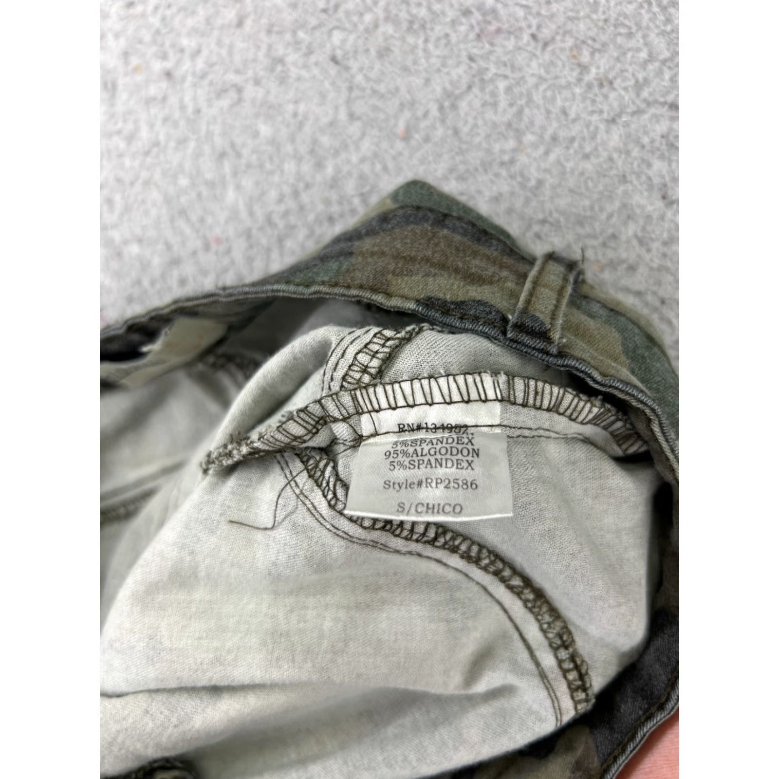 Vintage Sullivan Womens Jeans Skinny Green Woodland Camo Cotton Blend 24x27 Small Regular 5-Pocket Stretch Elastic Waist Denim Modern 24 27 Mens? Size 28" / US 6 / IT 42 - 7 Thumbnail