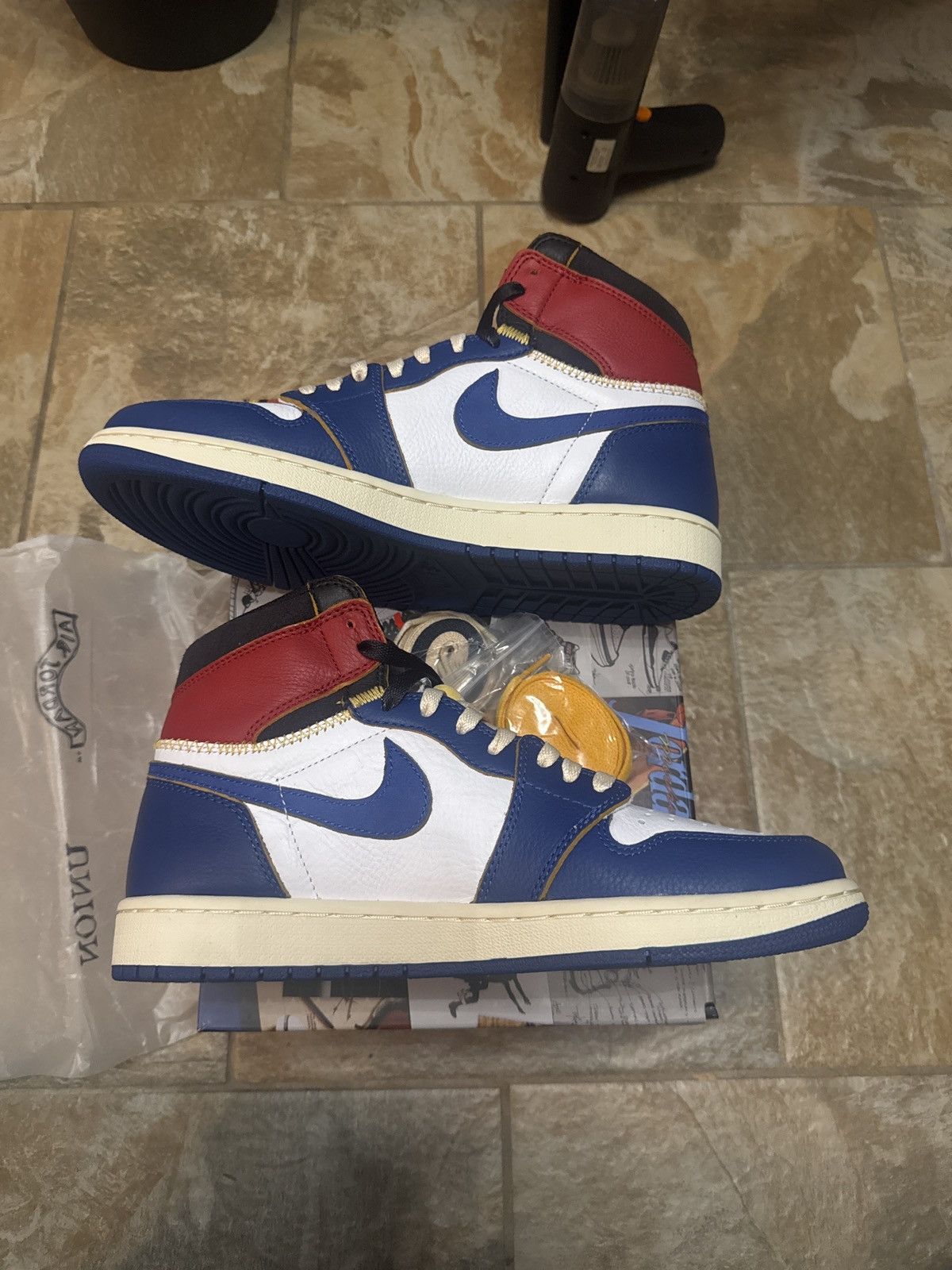 Jordan Brand × Union LA Jordan 1 union LA Size US 9 / EU 42 - 6 Thumbnail