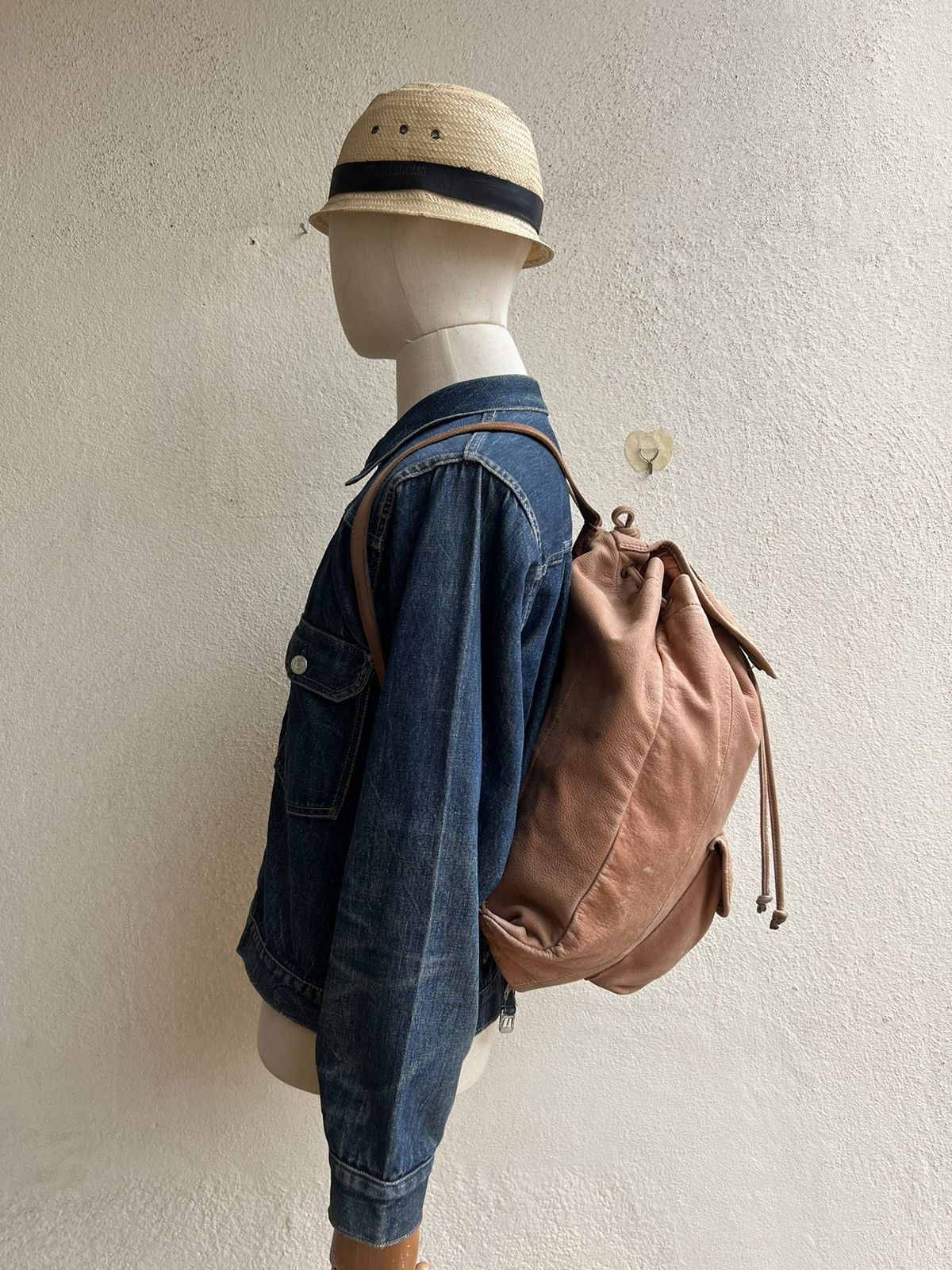 Leather Vintage COCARDE Japan Faded Patina Leather Backpack Bag Size ONE SIZE - 2 Thumbnail