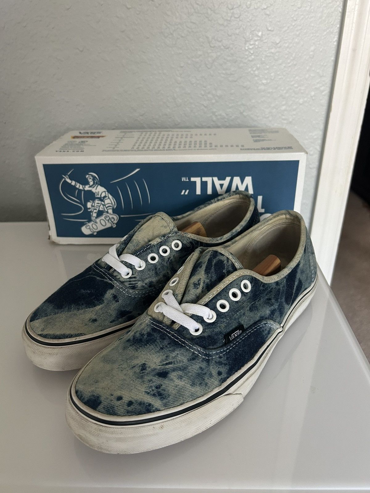 Vans Vans Authentic Bleach Denim Beach Wash Size US 9.5 / EU 42-43 - 1 Thumbnail