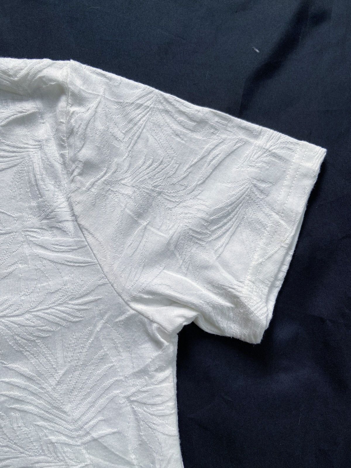 In The Attic GROWTH LEAF BY IN THE ATTIC CASUAL TEE Size US L / EU 52-54 / 3 - 4 Thumbnail