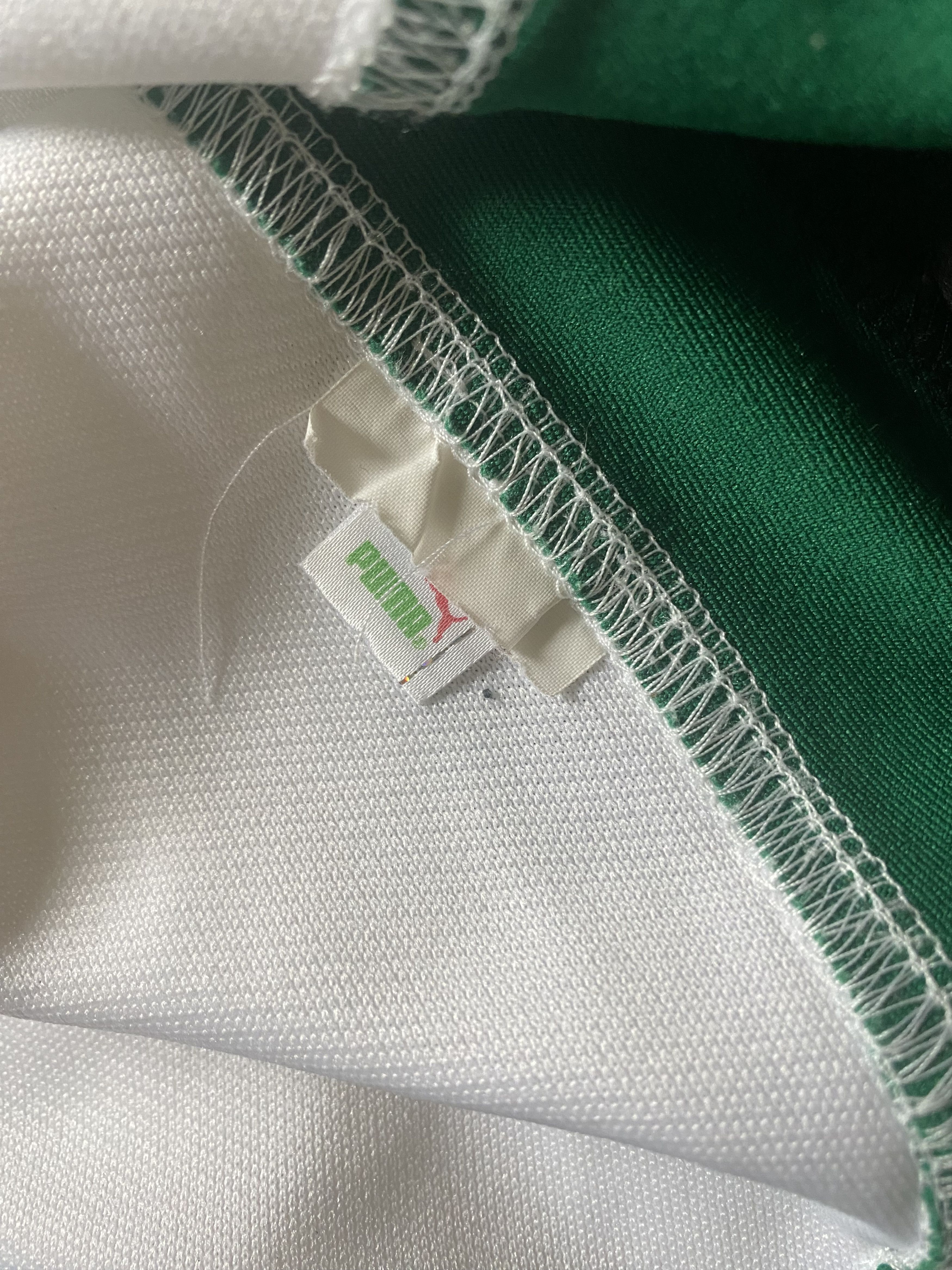 Puma Rugby IRELAND - 2009 - 2010 Puma - Rugby Union - L - UNIQUE Size US L / EU 52-54 / 3 - 7 Thumbnail