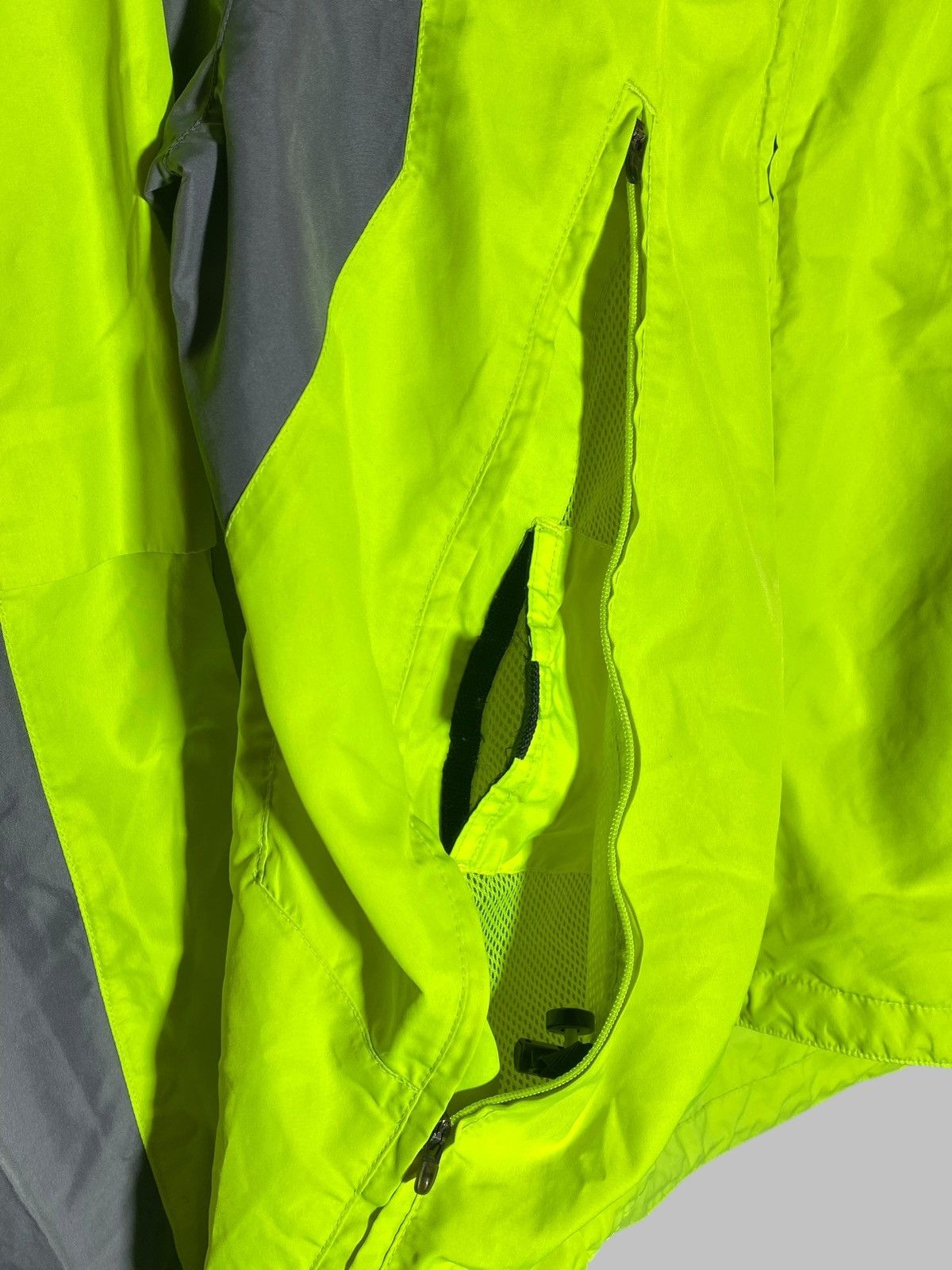 Nike 🔥 Y2K NIKE ACID LIME WINDBREAKER HYPER TECH UTILITY LOOK Size US S / EU 44-46 / 1 - 11 Thumbnail