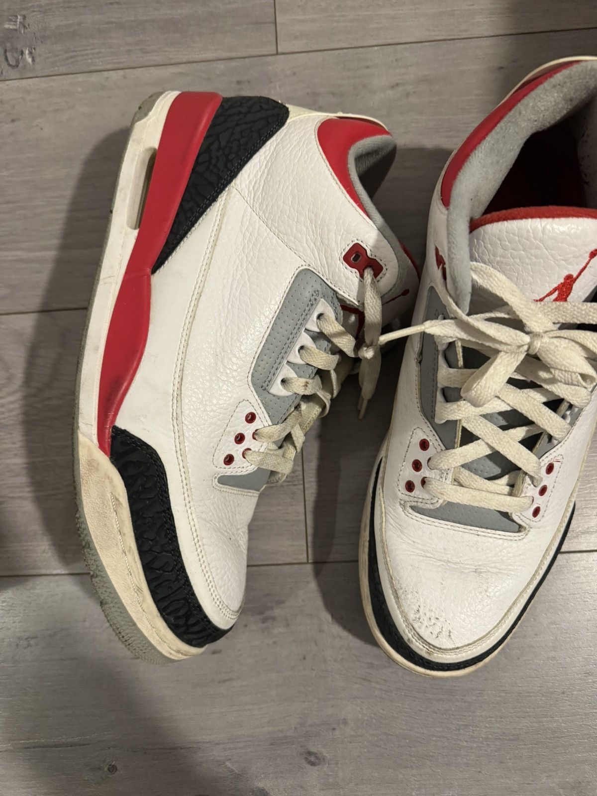 Jordan Brand Jordan Fire Red 3 2013 Size US 11.5 / EU 44-45 - 2 Thumbnail