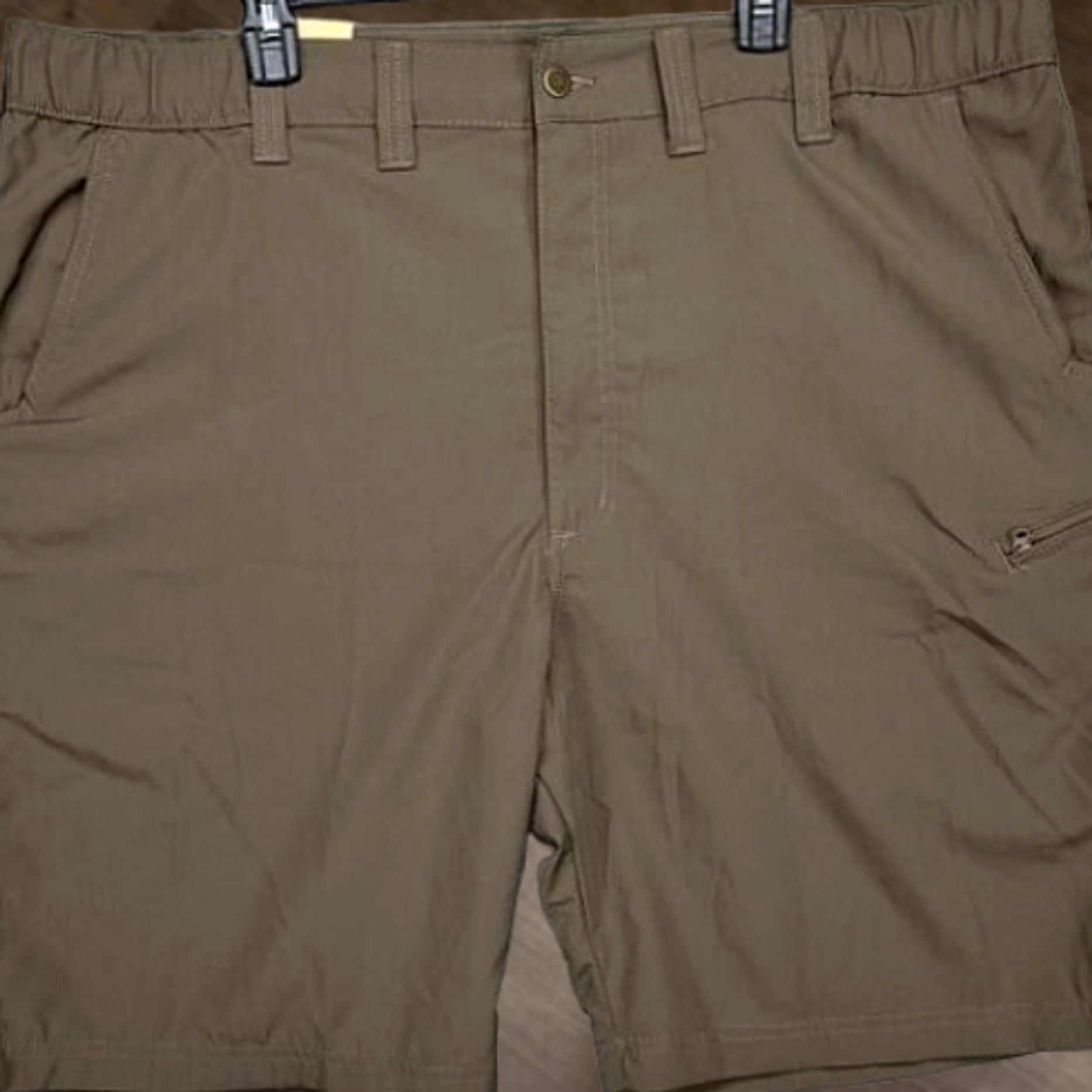 Wrangler VINTAGE? No. Wrangler Cargo Shorts Mens 46 Brown Flat Front Pockets Chino Casual NEW Size US 30 / EU 46 - 1 Thumbnail