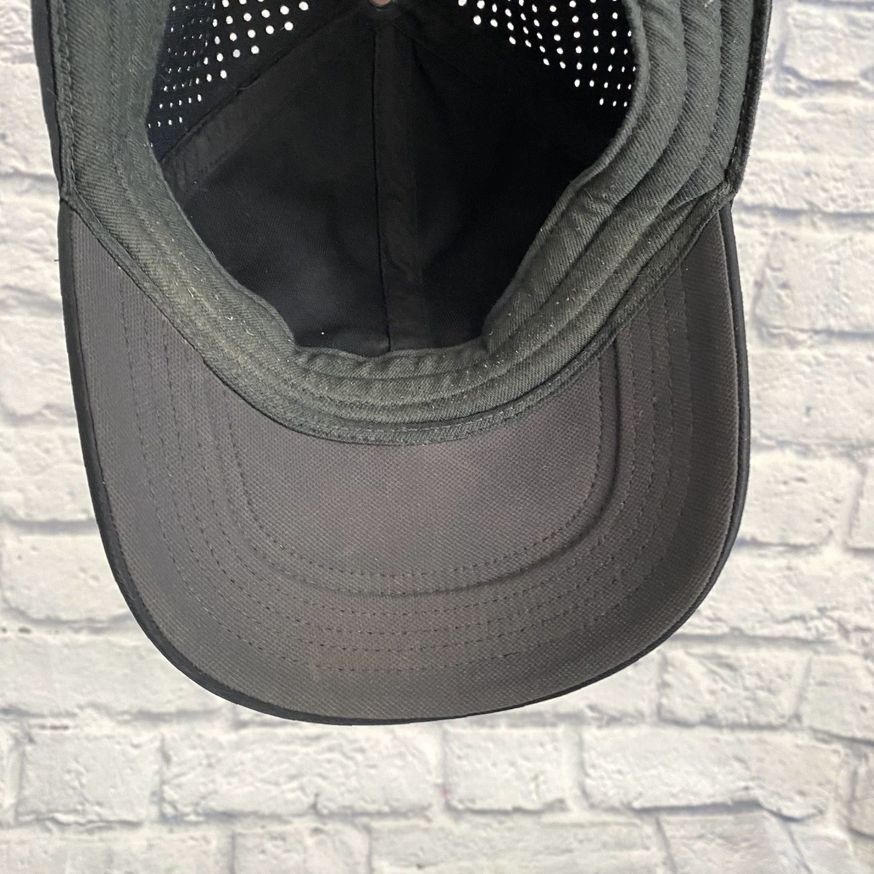 Nike Nike Baseball Golf Hat Strapback Adjustable Embroidered Swoosh Vented Black Hat Size ONE SIZE - 7 Thumbnail