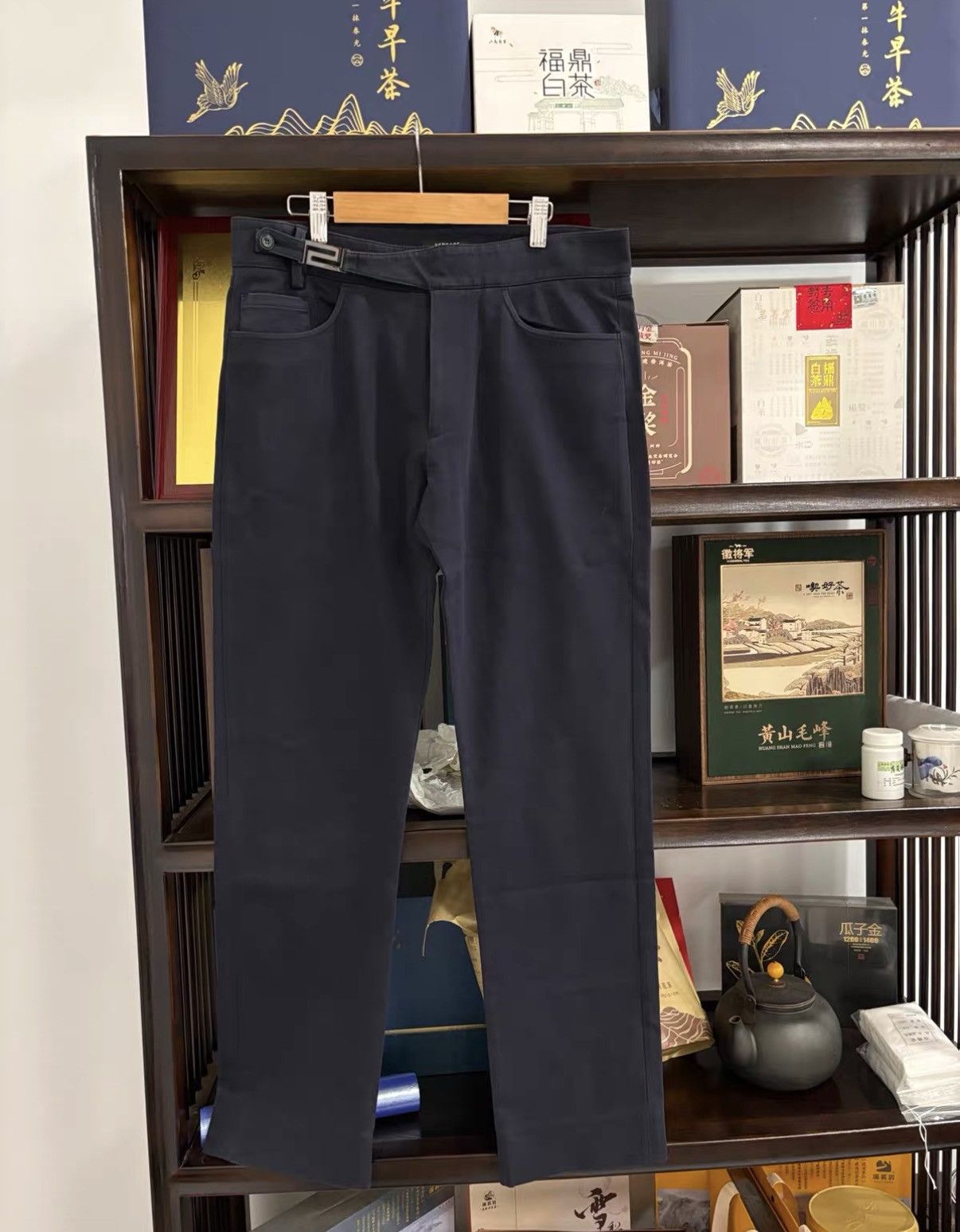 Versace Versace Mainline Casual Pants J2 Size US 30 / EU 46 - 1 Thumbnail