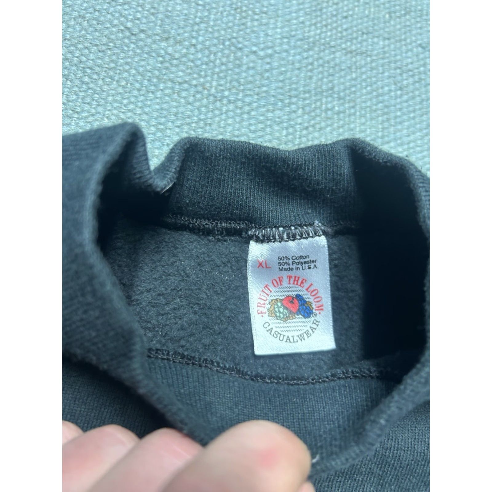 Fruit Of The Loom VINTAGE 90s Fruit of the Loom Sweatshirt Pullover Crewneck Black Adult XL Men Size US XL / EU 56 / 4 - 4 Thumbnail