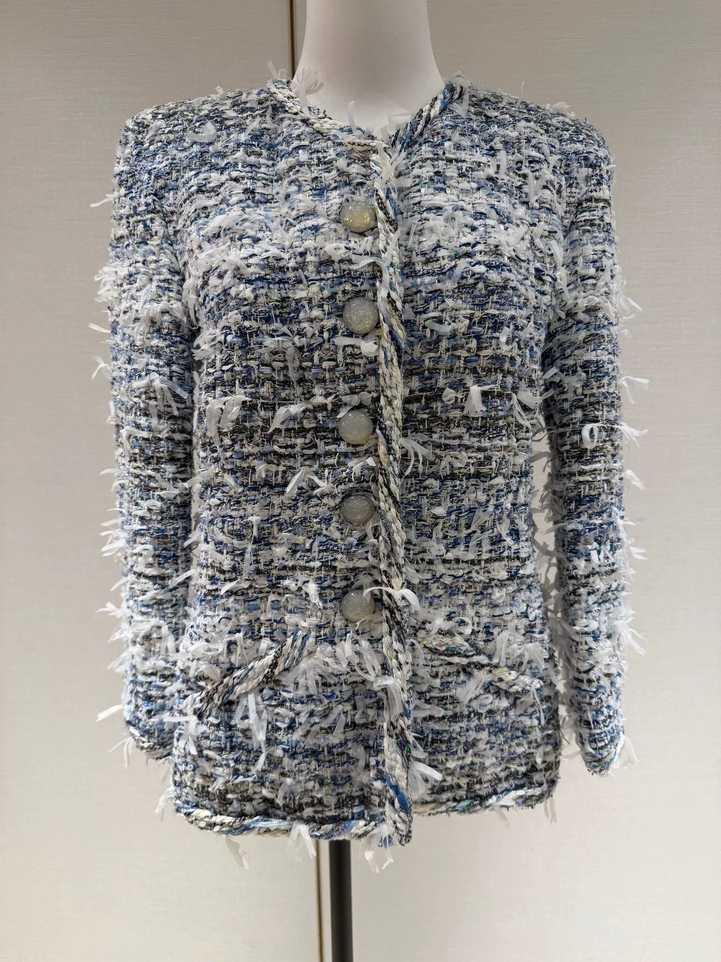Chanel Chanel Waterfall Blue White Tweed Jacket Size US M / EU 48-50 / 2 - 1 Thumbnail