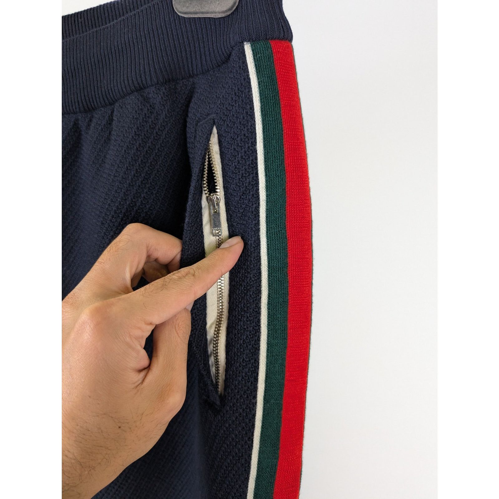 Gucci o1rshd1 GG Logo Sweatpants in Navy Size US 34 / EU 50 - 4 Thumbnail