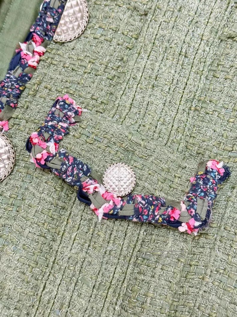 Chanel Chanel Four-pocket colorful floral rolled-edge tweed long- Size XS / US 0-2 / IT 36-38 - 4 Thumbnail