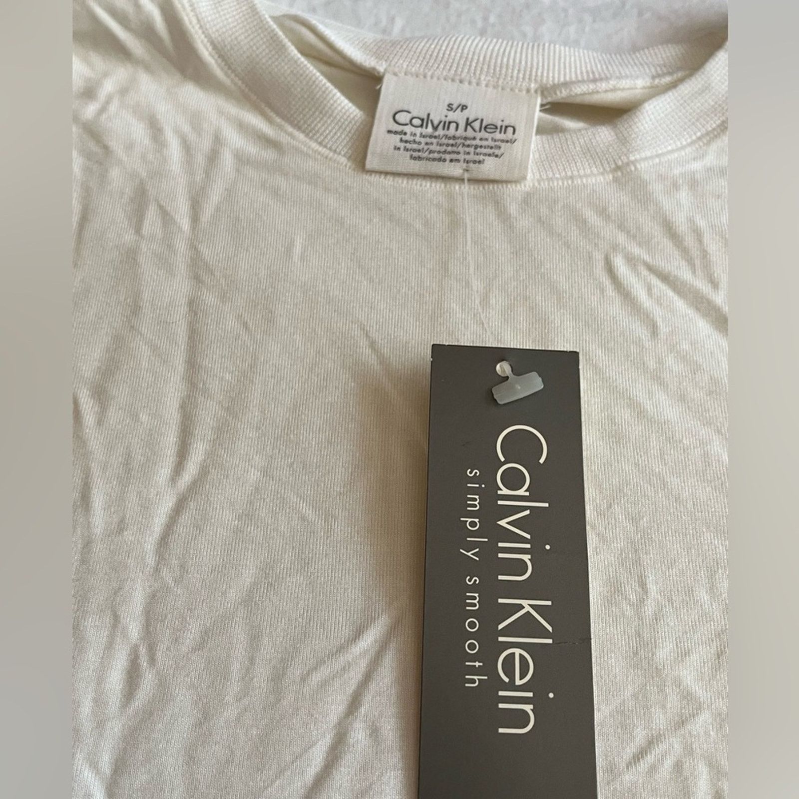 Calvin Klein Calvin Klein Shirt 1pc Simply Smooth Crew Cream Size S NWT Size US S / EU 44-46 / 1 - 2 Thumbnail