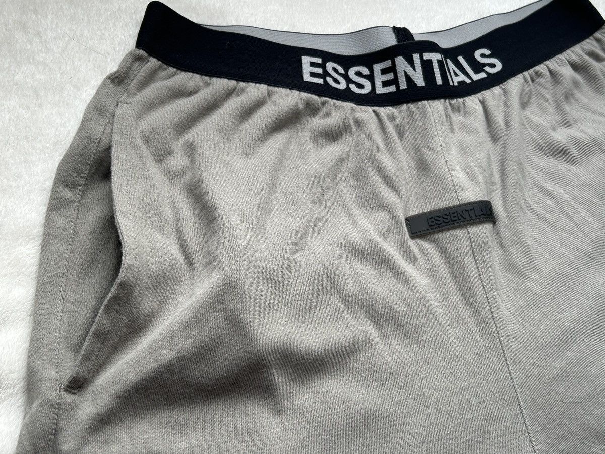Essentials × Fear of God Fear of God Essentials Soft Fitted Logo Lounge Pants size S Size US 28 / EU 44 - 5 Thumbnail