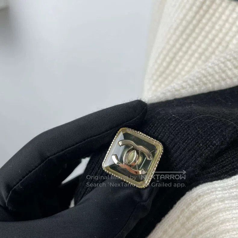Chanel Chanel Waffle stitched black edge Polo collar long sleeves Size XS / US 0-2 / IT 36-38 - 3 Thumbnail