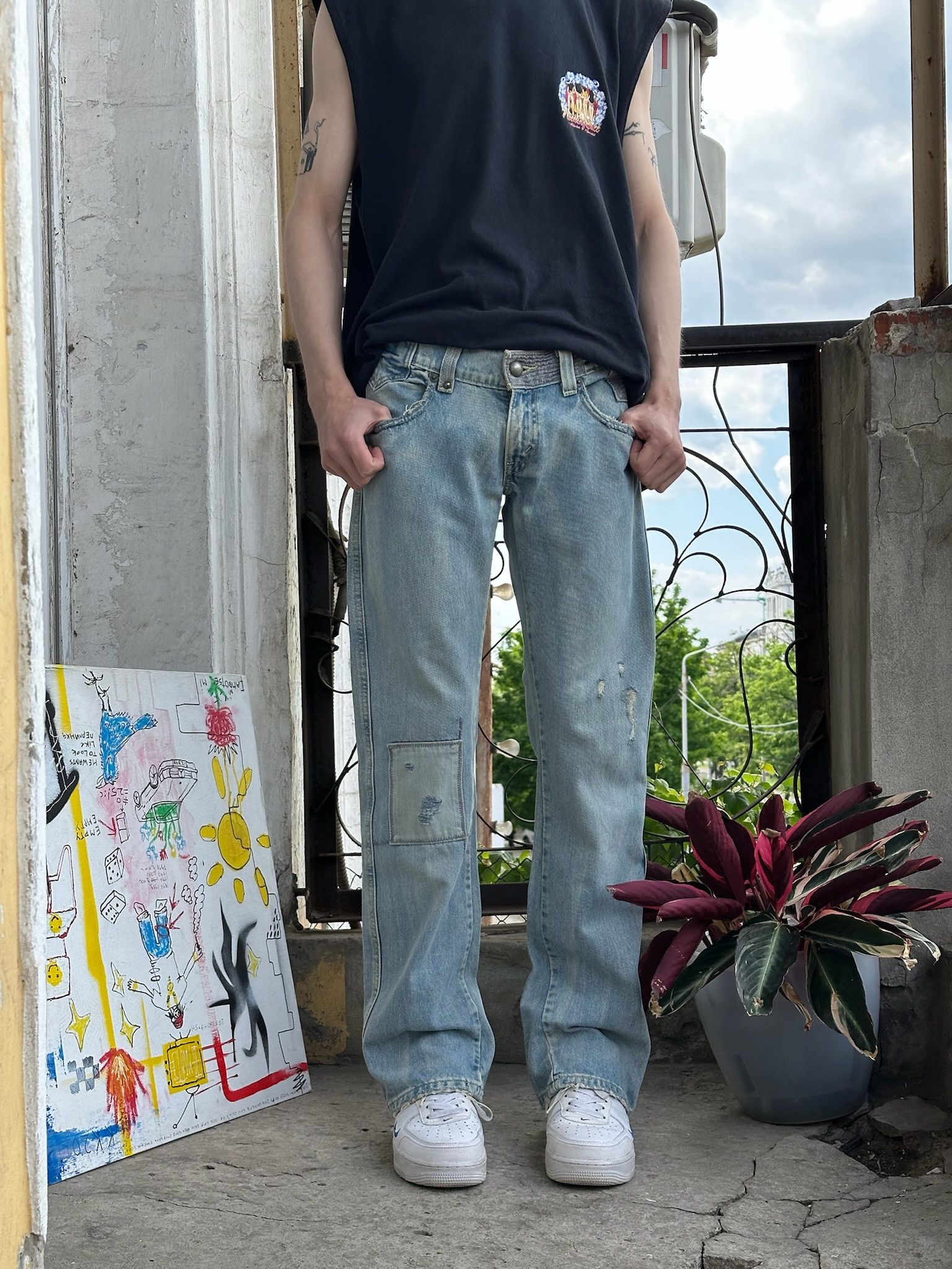 Levi's Levi’s Slouch Flare Light Wash Denim Patchwork Jeans Size US 32 / EU 48 - 2 Thumbnail
