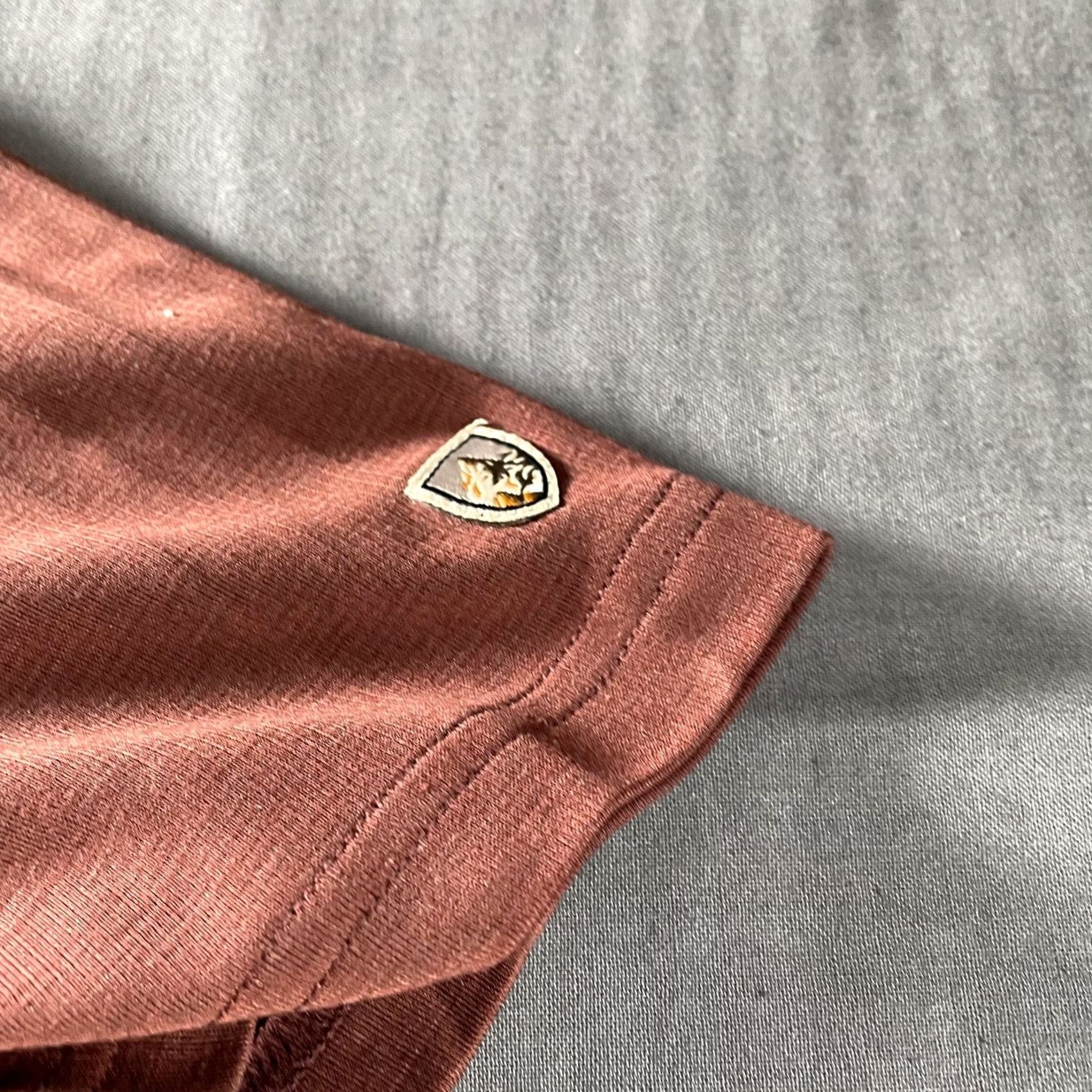 Vintage KÜHL Polo Shirt Mens Large Brown Double Pocket Travel Knit Tech Shirt Short Sleeve Casual Activewear Size US L / EU 52-54 / 3 - 5 Thumbnail