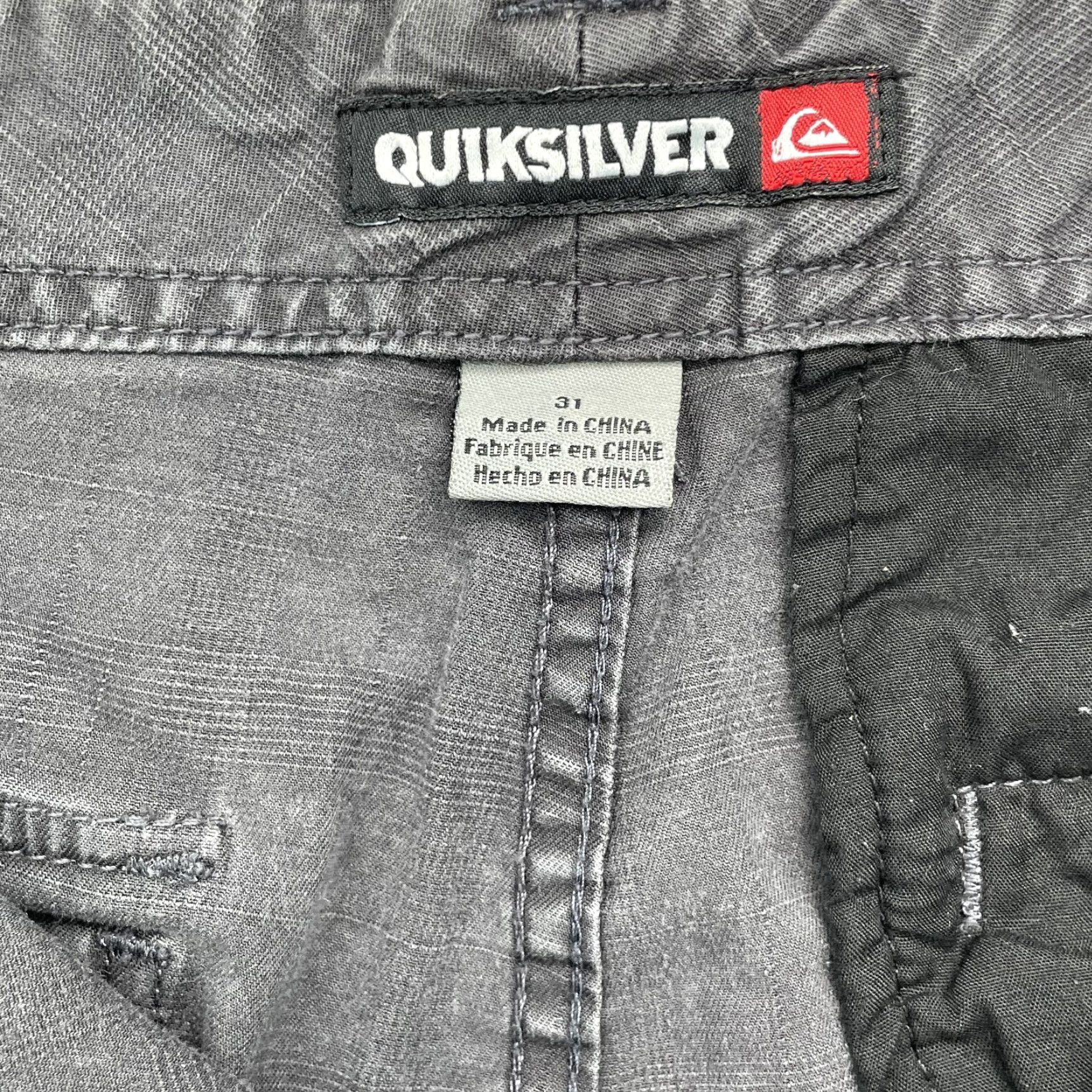 VINTAGE Quiksilver Shorts Men 32 Gray Surf Skater Performance Grunge Outdoor Pants Casual