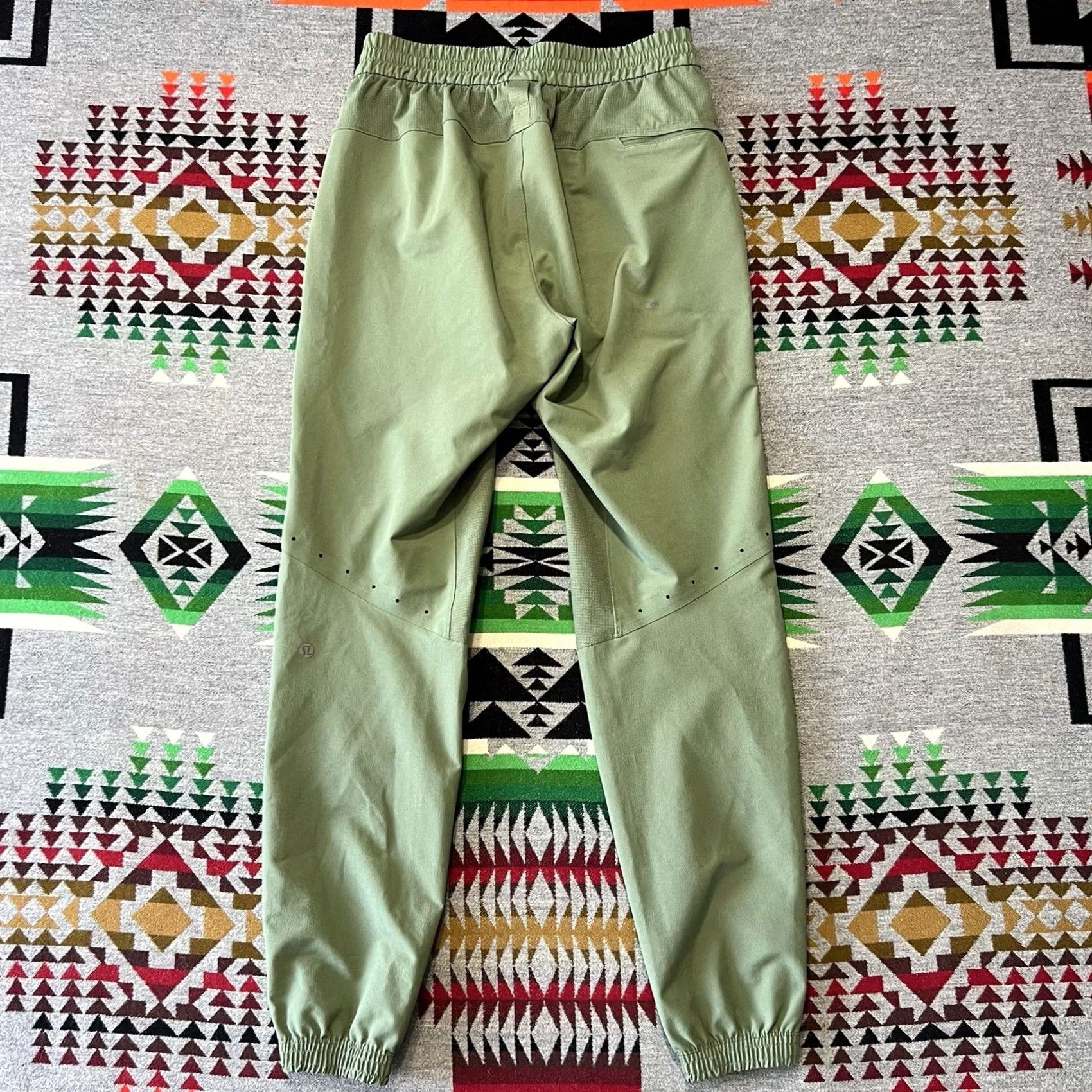 Lululemon Lululemon License To Train Jogger Mens XS Green Performance Pants C5 Size US 27 - 2 Thumbnail