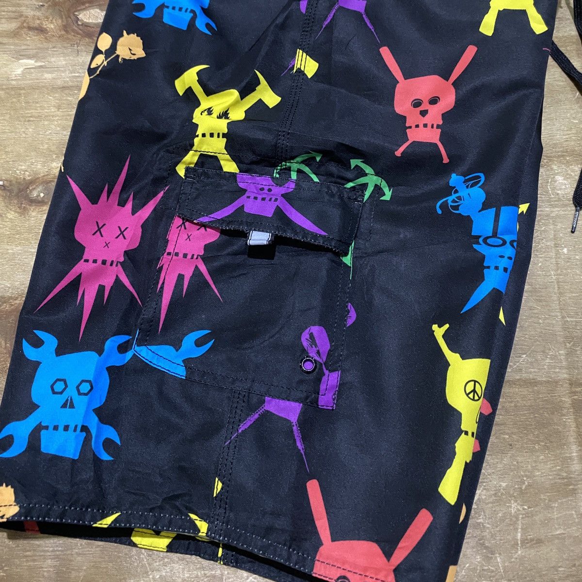 Futura × Stussy Stussy x futura colorfull skull boardshorts Size US 32 / EU 48 - 5 Thumbnail