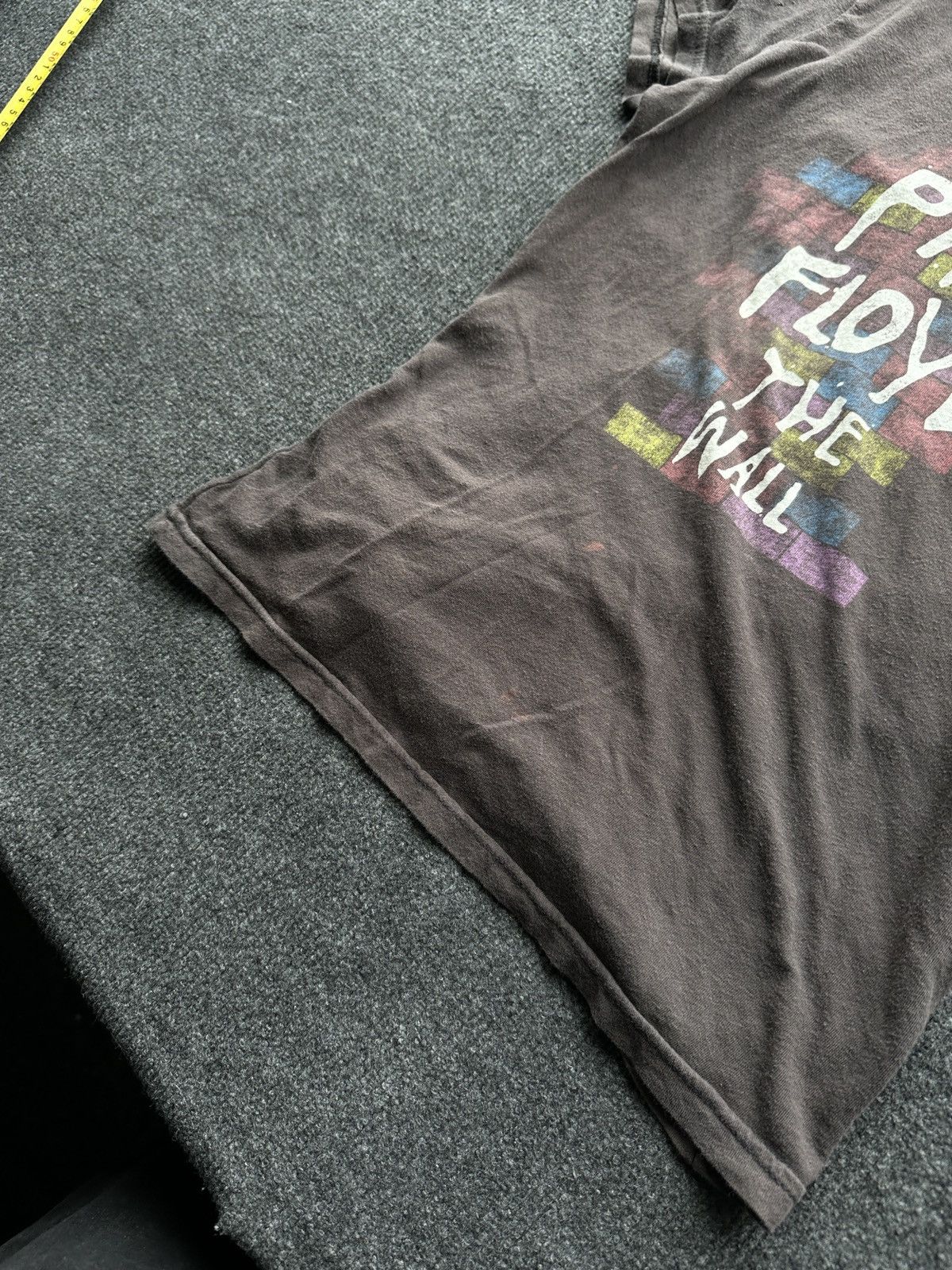 Band Tees 🚨PINK FLOYD THE WALL ALBUM T-SHIRT TOP WOMEN Size S / US 4 / IT 40 - 2 Thumbnail
