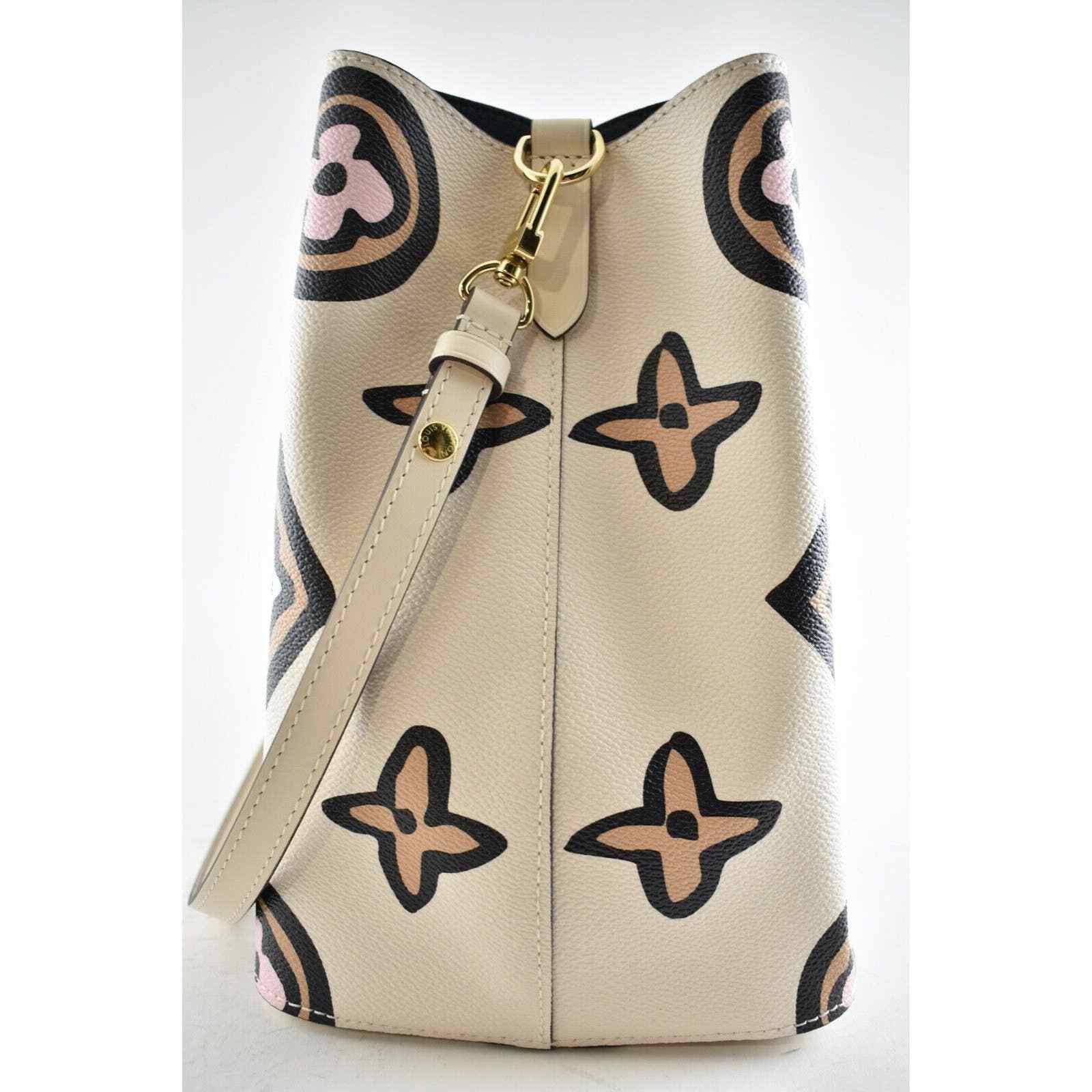 Louis Vuitton Louis Vuitton MM Cream Monogram Logo Shoulder Crossbody Bag Size ONE SIZE - 9 Thumbnail