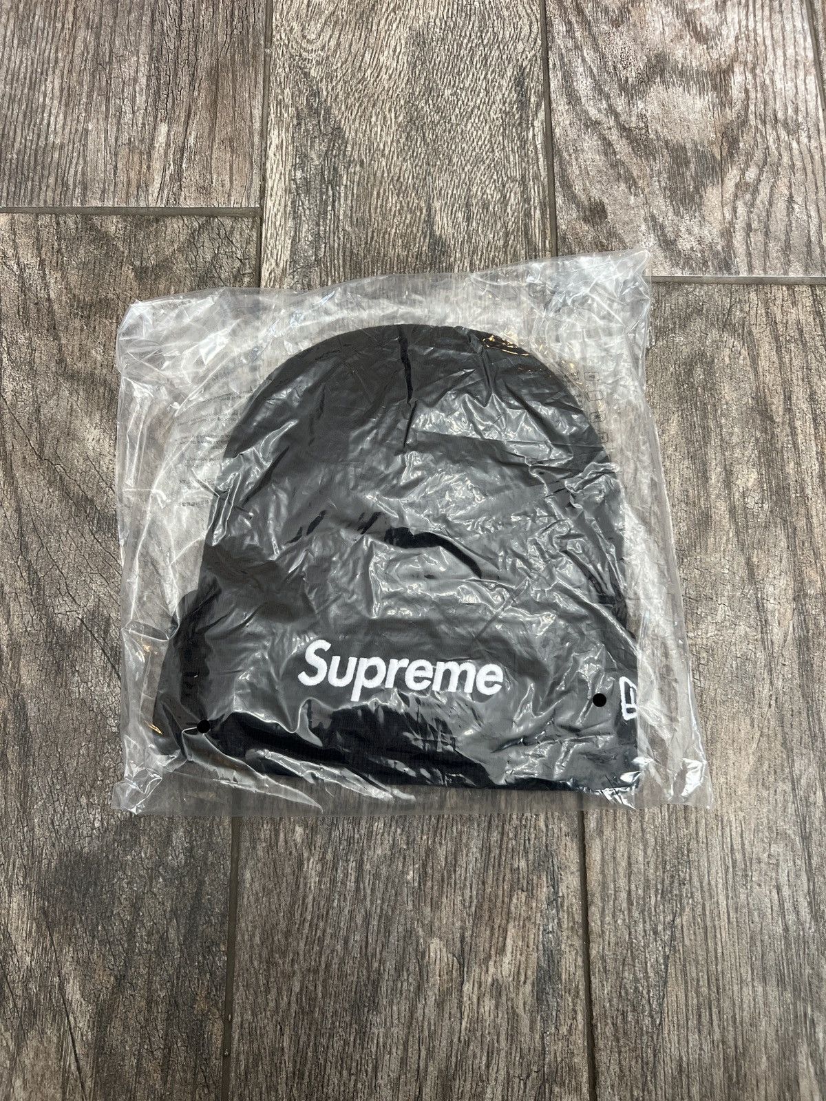 Supreme Box Logo Beanie FW24 (Black)