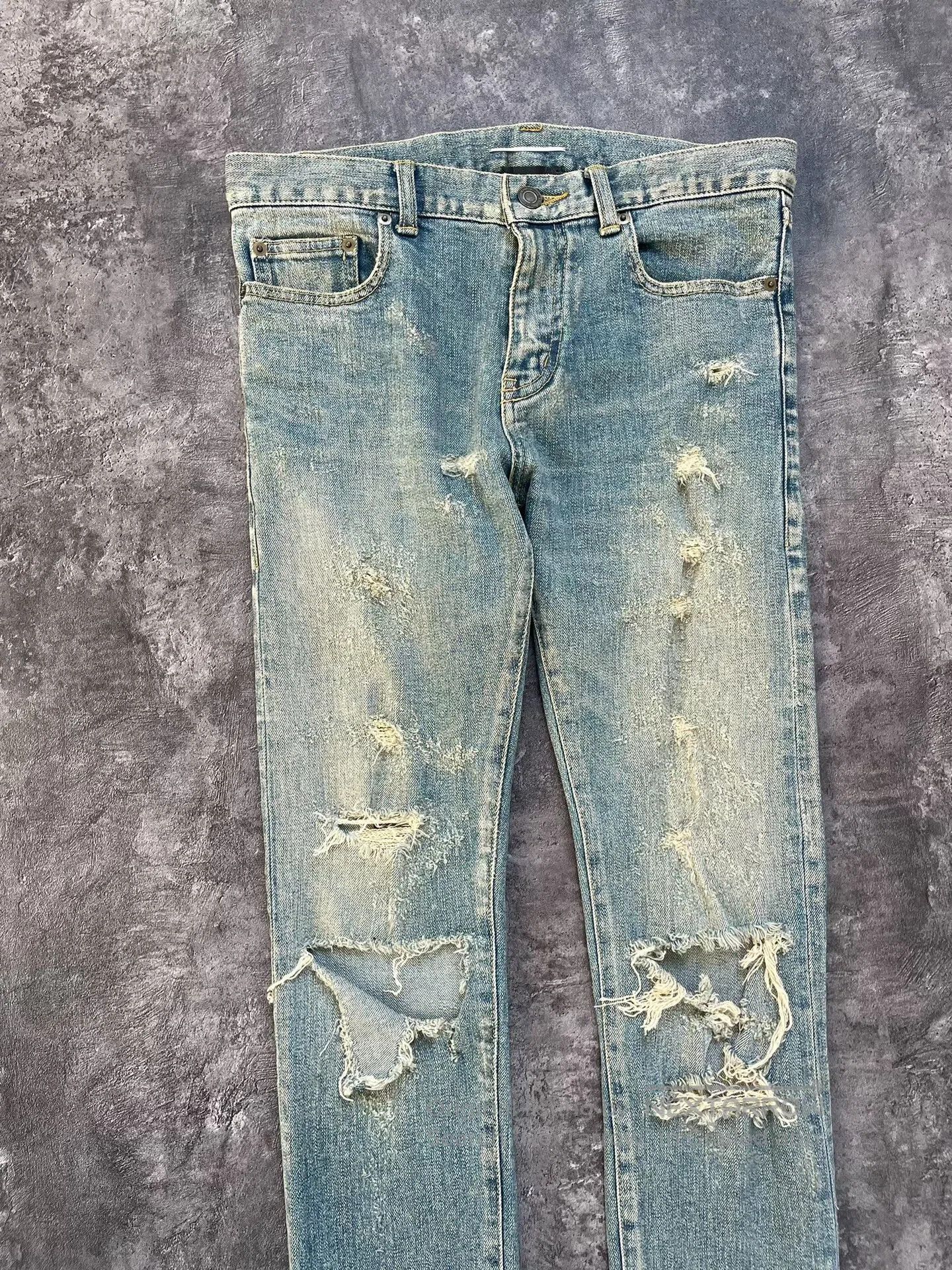 Saint Laurent Paris Saint Laurent Distressed Light Blue Jeans. Size US 29 - 2 Thumbnail