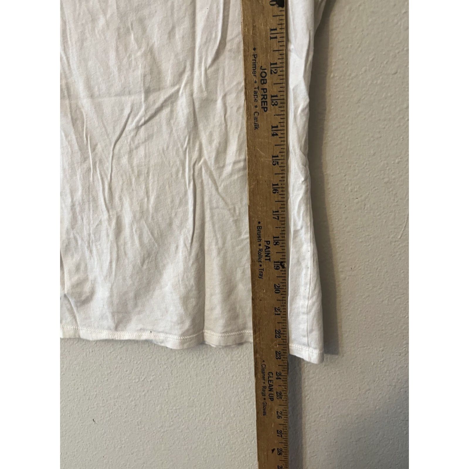 Guess GUESS Logo Graphic Logo T-Shirt women’s White Medium crew Neck Size M Size M / US 6-8 / IT 42-44 - 5 Thumbnail
