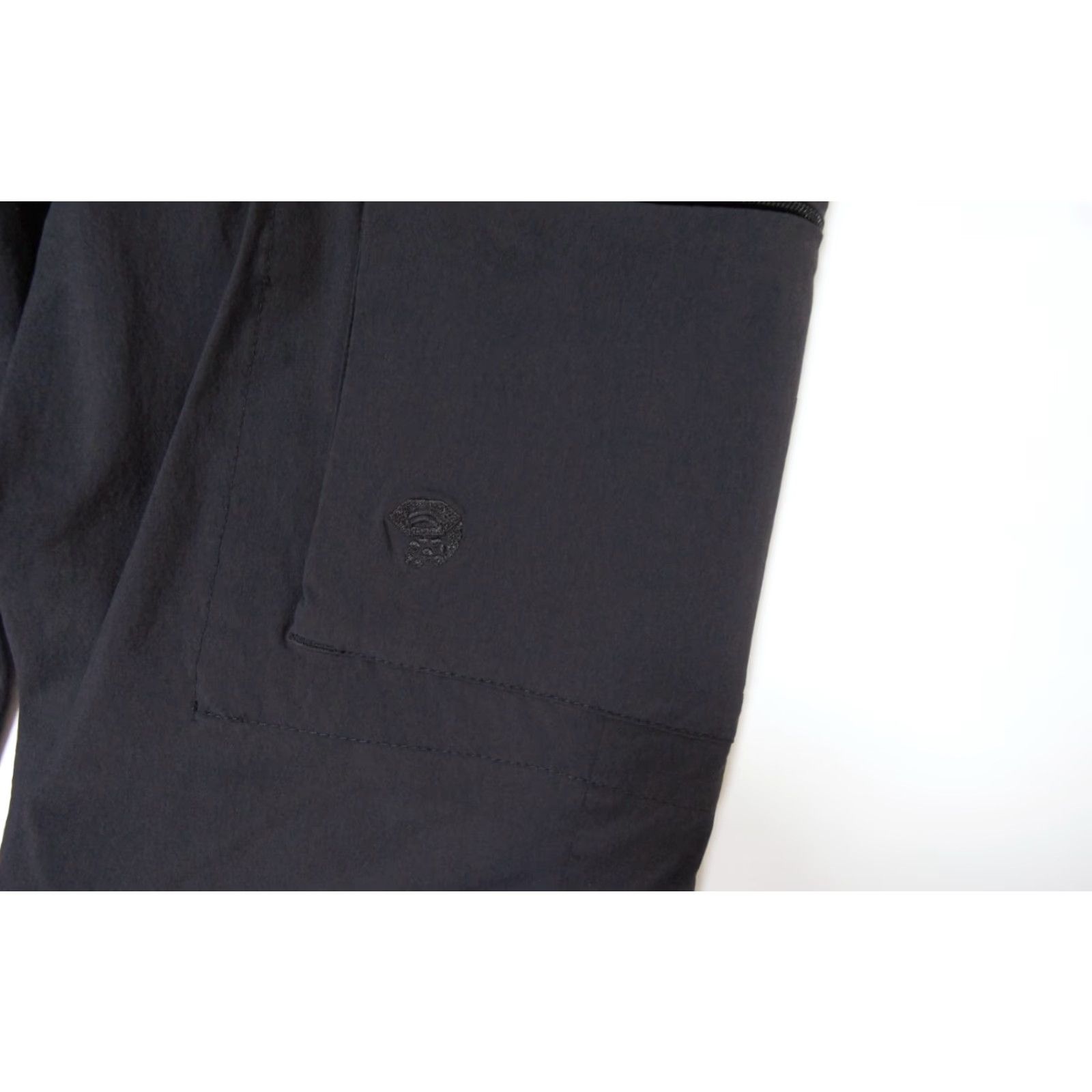 Mountain Hardwear Mountain Hardwear Cargo Pants Womens 2 Black Convertible Outdoor Stretch Size 26" / US 2 / IT 38 - 3 Thumbnail