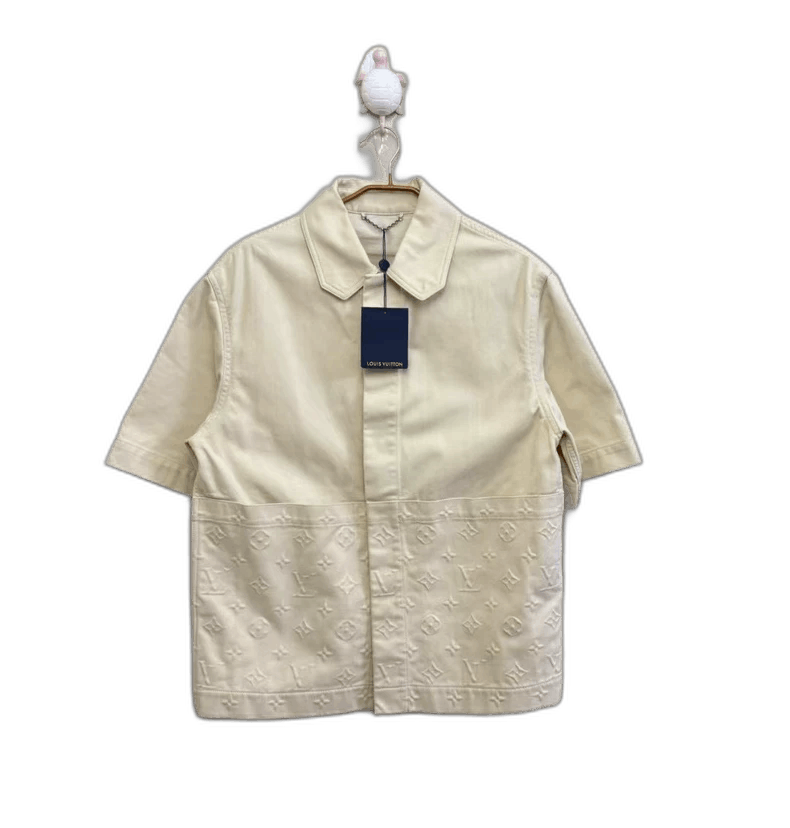 Louis Vuitton LV beige embossed logo short sleeve Size US S / EU 44-46 / 1 - 1 Thumbnail
