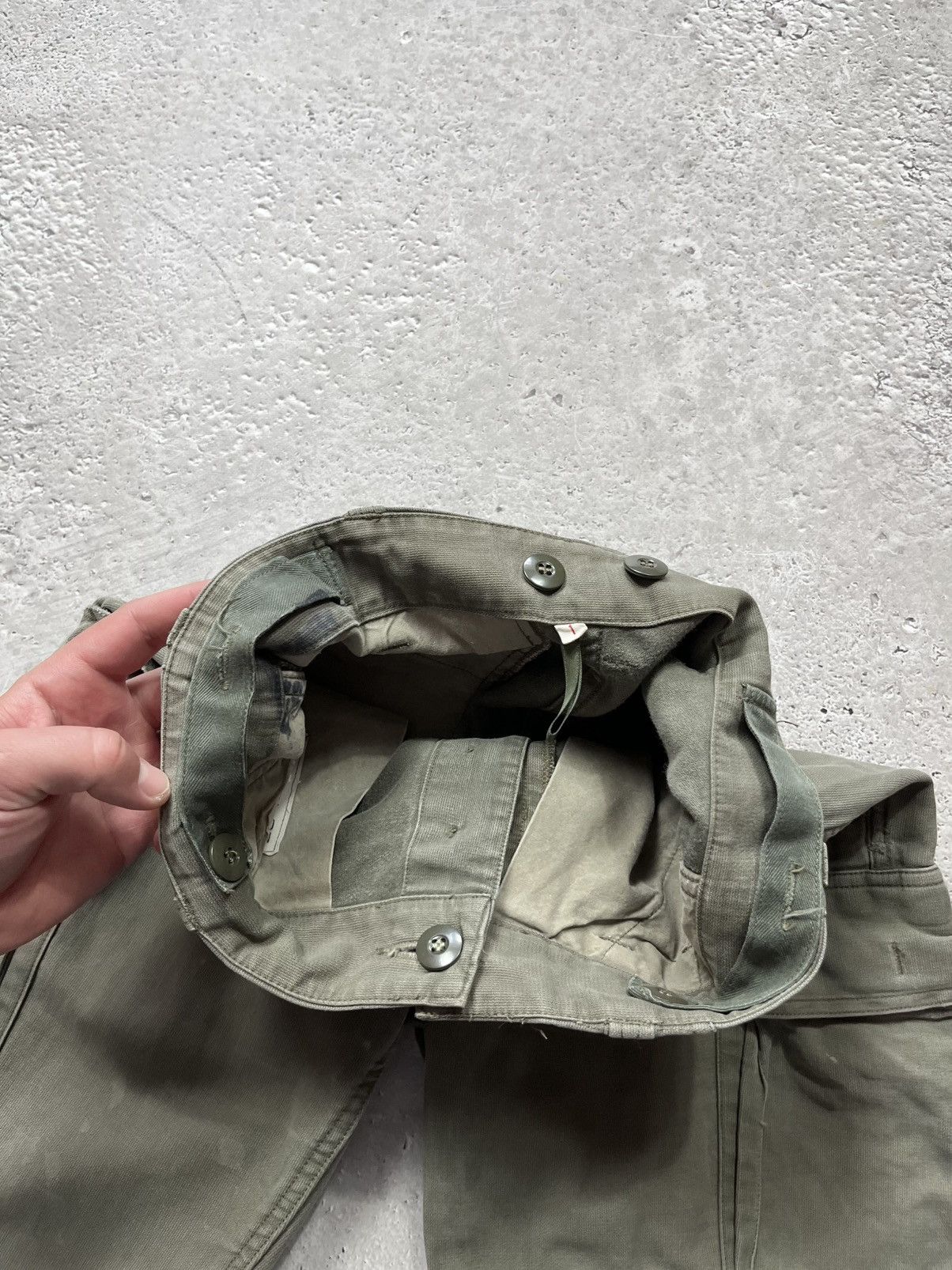 Vintage Vintage German Army Cargo Pants 1984 Olive Military Workwear Size US 30 / EU 46 - 10 Thumbnail